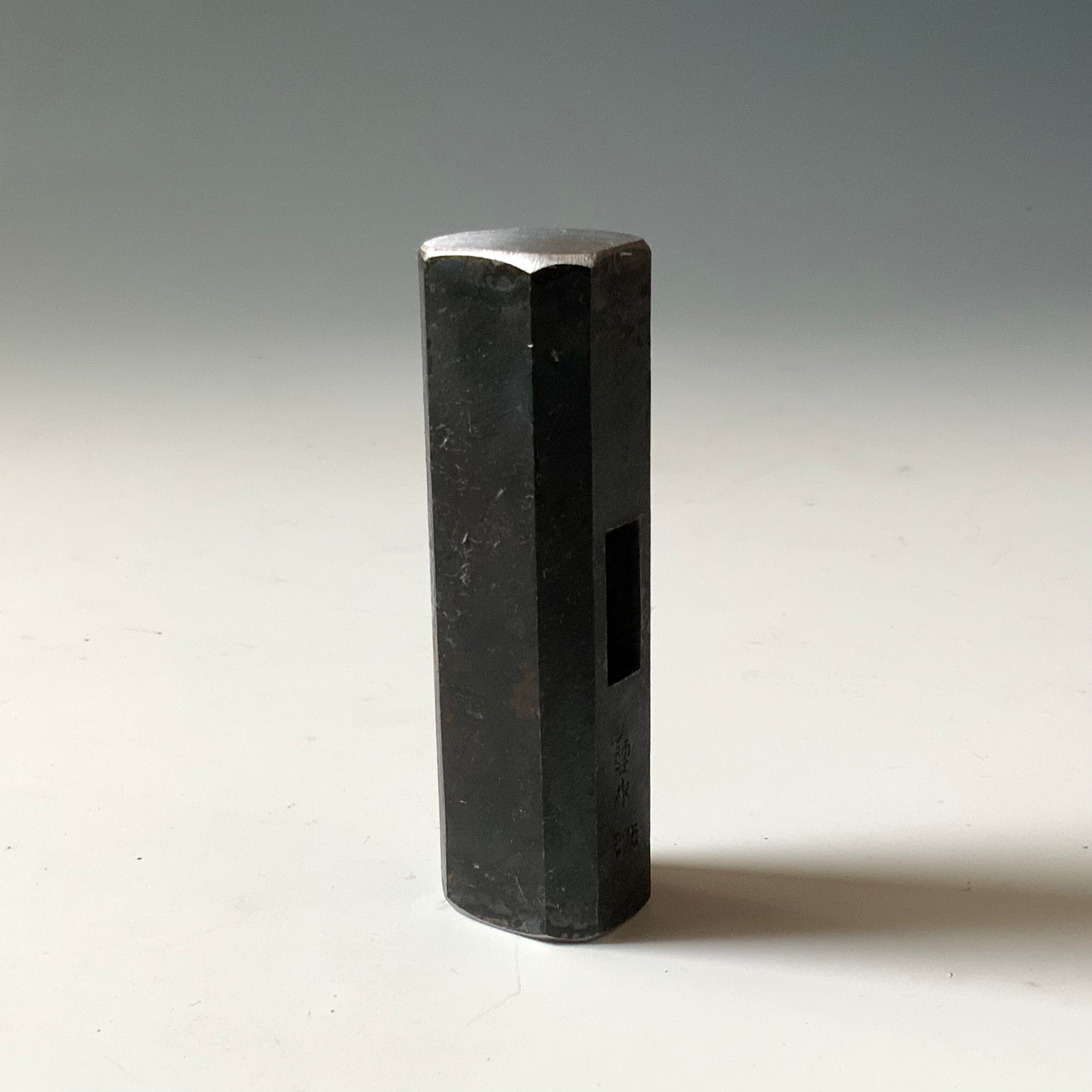 Tenun Octagon Hammers with Hand-filed Blacksmith Finish 天雲作 八角玄翁 ヤスリ黒仕上