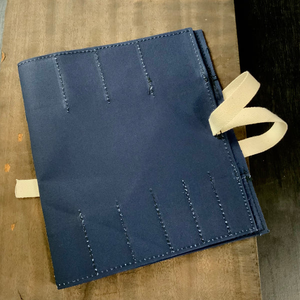 Chisel and Tool Roll Cloth Bag For bench chisels  鑿巻き 追入鑿用 布製 紺色 (Navy blue)