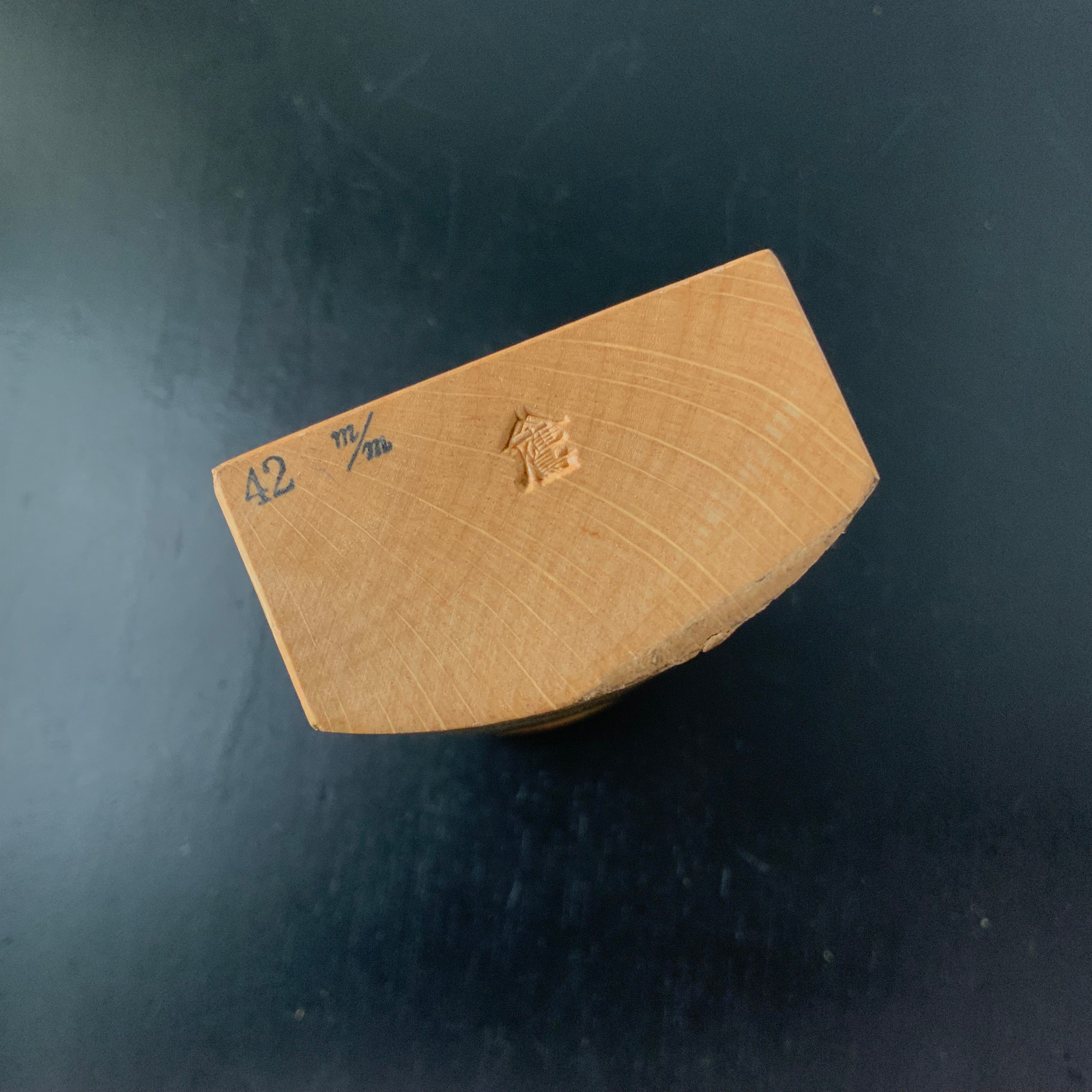 Old stock Small Rounding Plane (Sotomaru Kanna) 掘出し物 外丸鉋 42mm