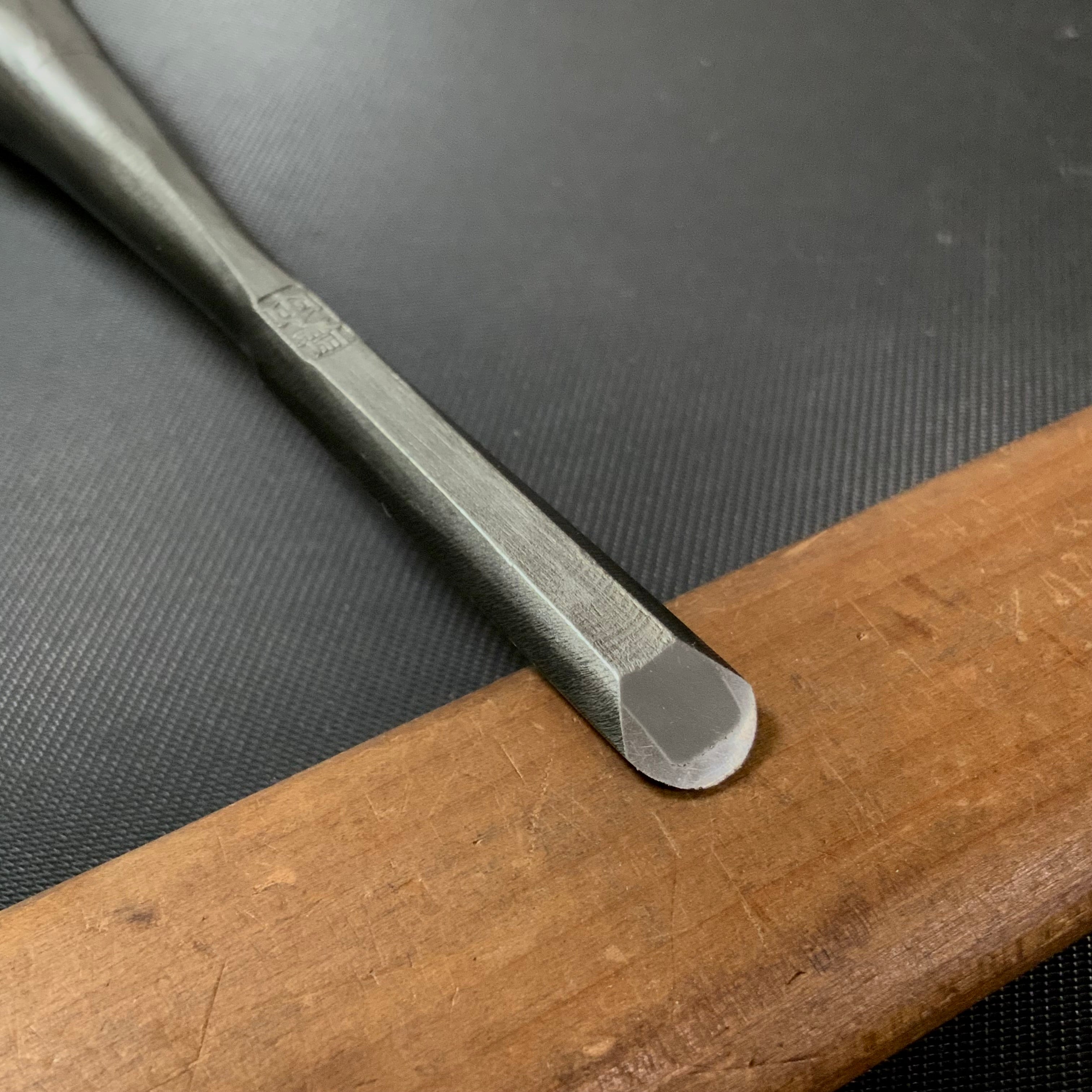 Tasai Sotomaru chisels with blue steel / 田斎作 磨き仕上げ 外丸鑿 15mm