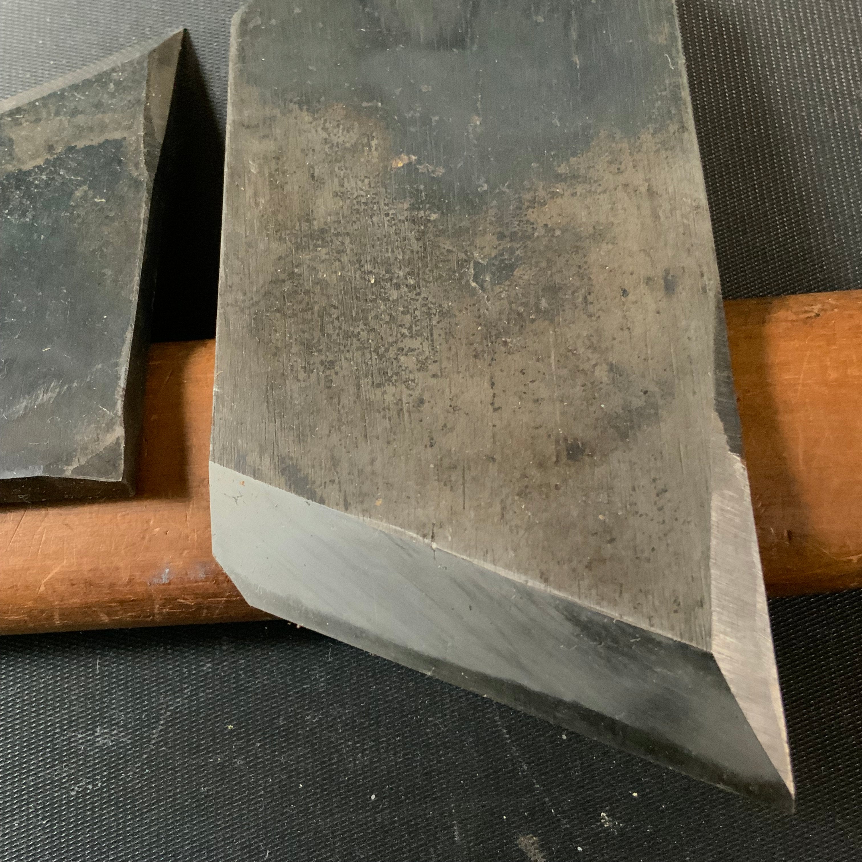 Old stock Chojiro Rabbet Plane ( Kiwa Kanna) with Blue steel. 掘出し物 長二郎 際鉋 右 赤樫台 54mm