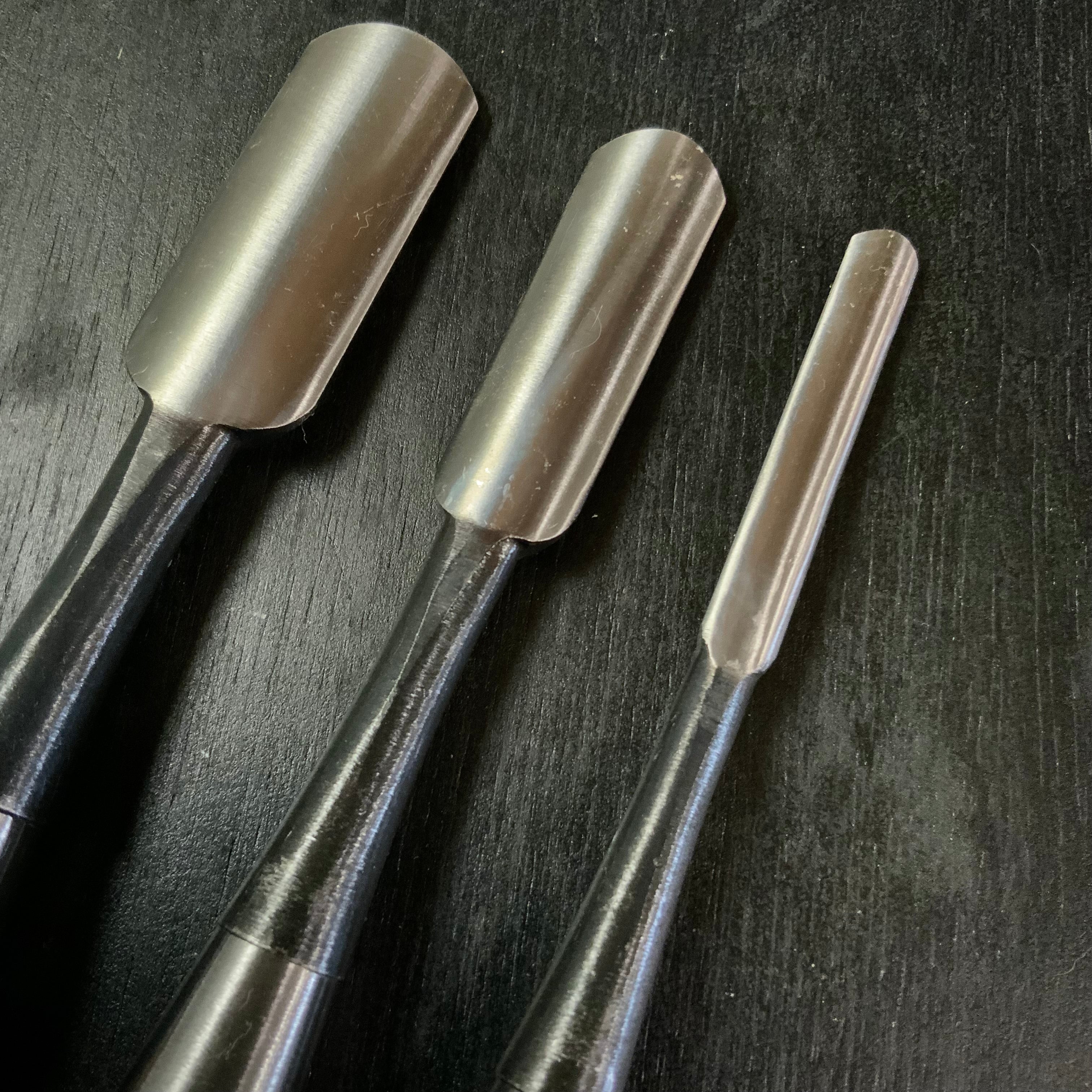 義隆 外丸鑿 白紙鋼 赤樫柄 / Yoshitaka Soto maru chisels with white steel