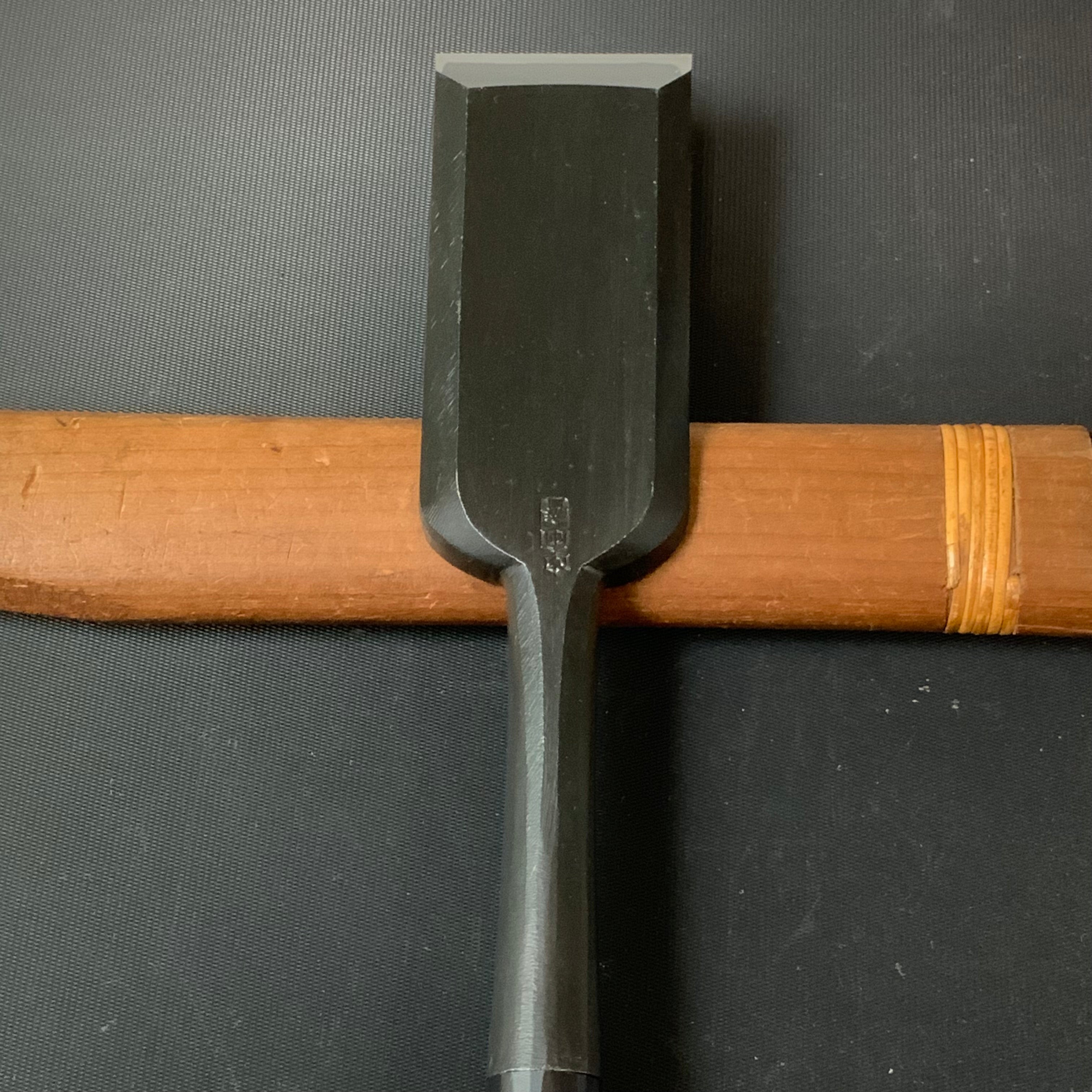 Tasai Dovetail Paring chisels (Usunomi) with blue steel 田斎作 薄鑿 42mm