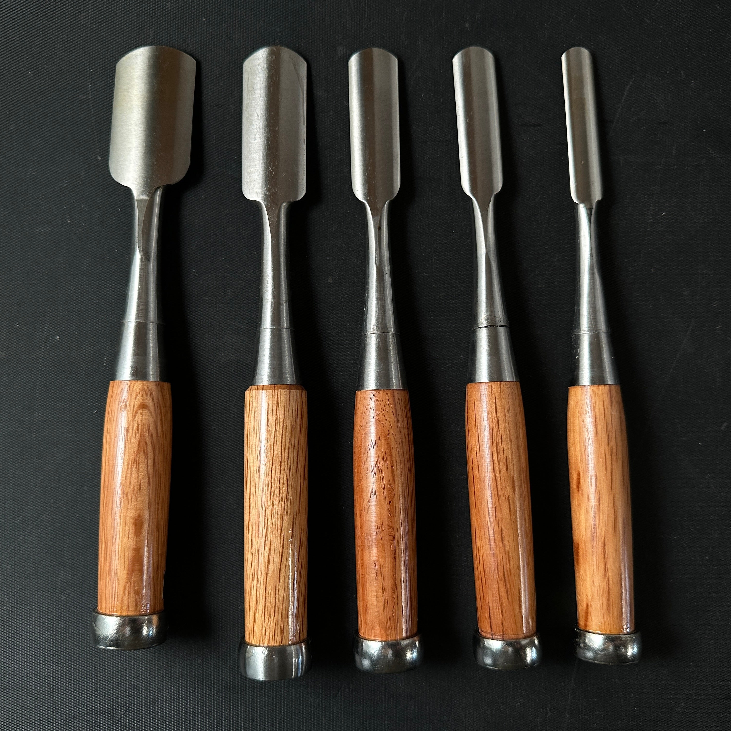 Kuniaki Soto maru chisels 5-piece set with white steel 掘出し物 國明 外丸組鑿 5本組