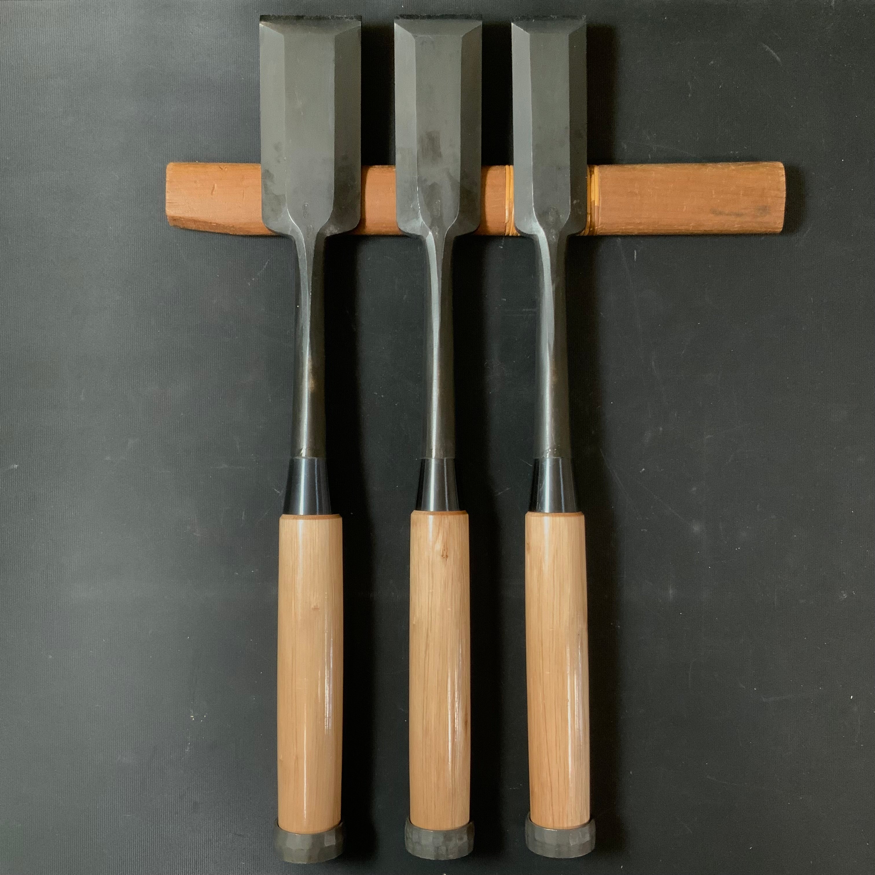 Old stock Kuniaki Slick Chisels (Anayanomi) 掘り出し物 國明作 穴屋鑿 30,42,48mm