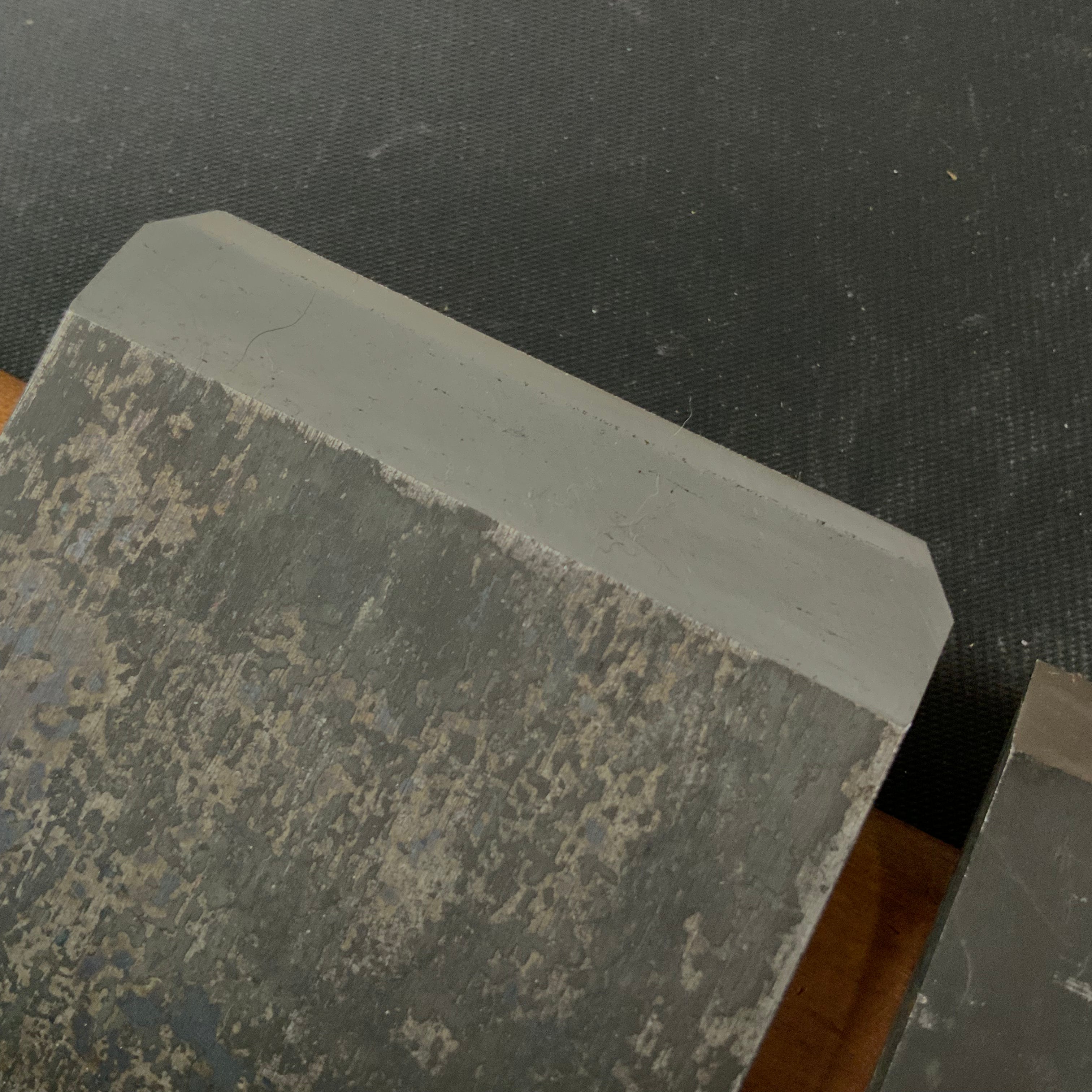 Old stock Yabane Smoothing Plane (Kanna) by Ishido Master 石堂輝秀作 志 矢羽根鉋 仕上げ鉋 65mm