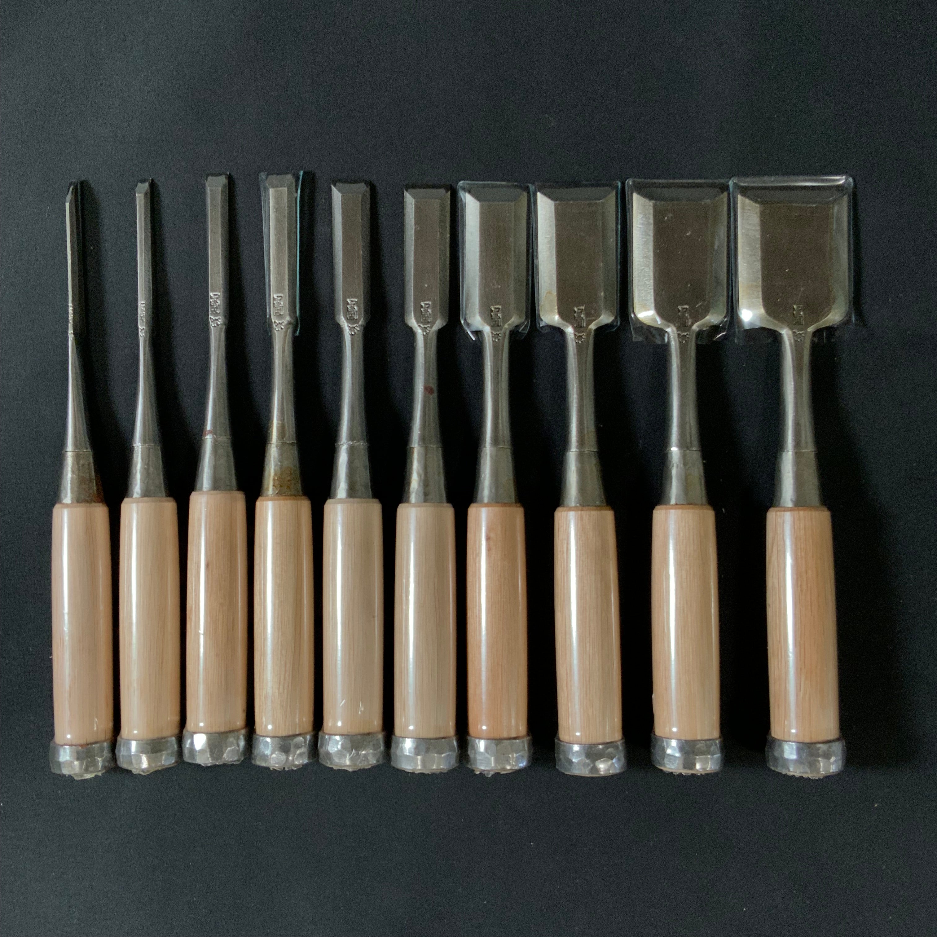 Old stock #1 Kunikei Triple Ura Bench chisels set file finishing by Ikeda Yoshiro 掘出し物 池田慶郎氏 三代目国慶作 追入組鑿 三本裏