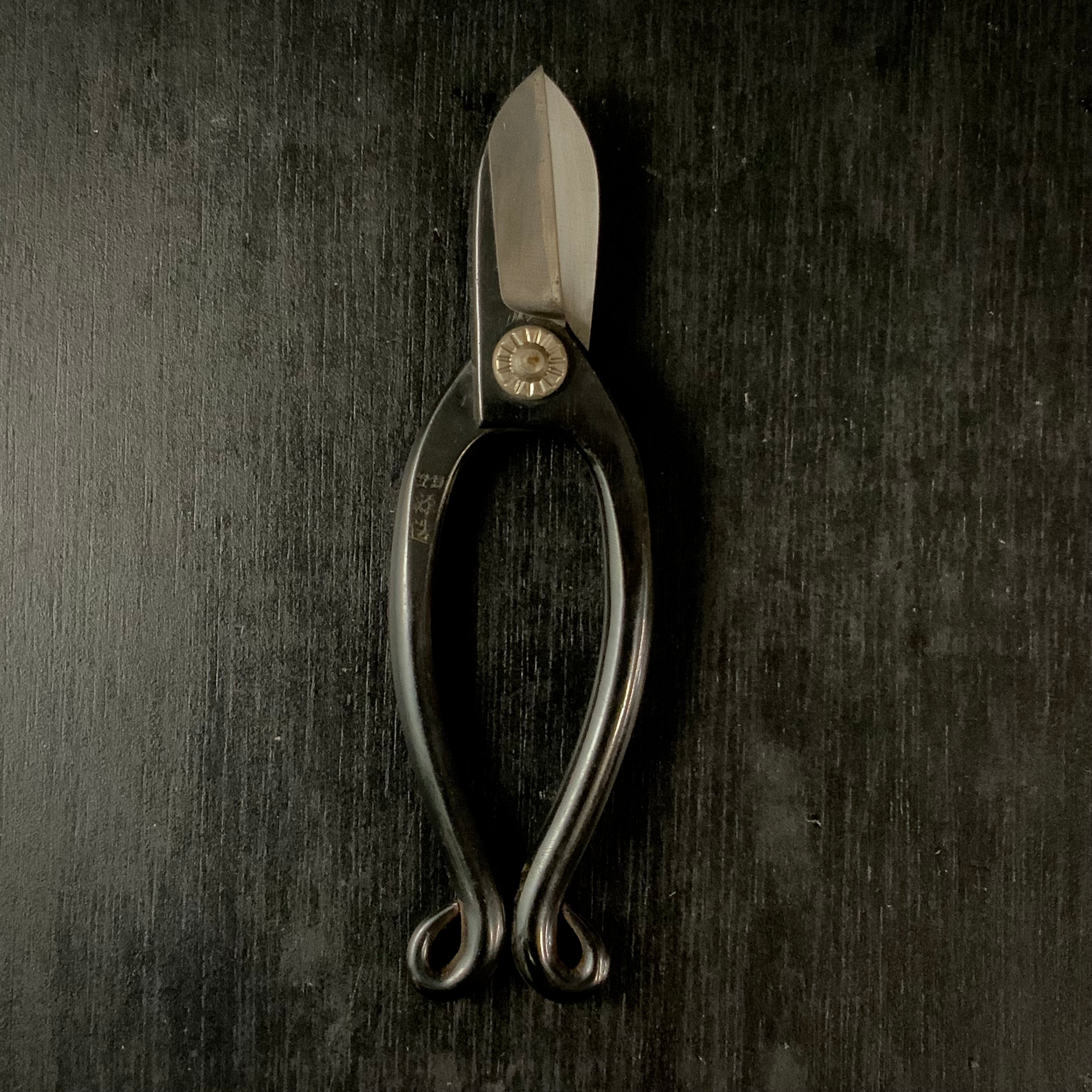 Old stock Genzo Flower shears “Ikenobou“ 掘り出し物 源造 池坊鋏 150mm