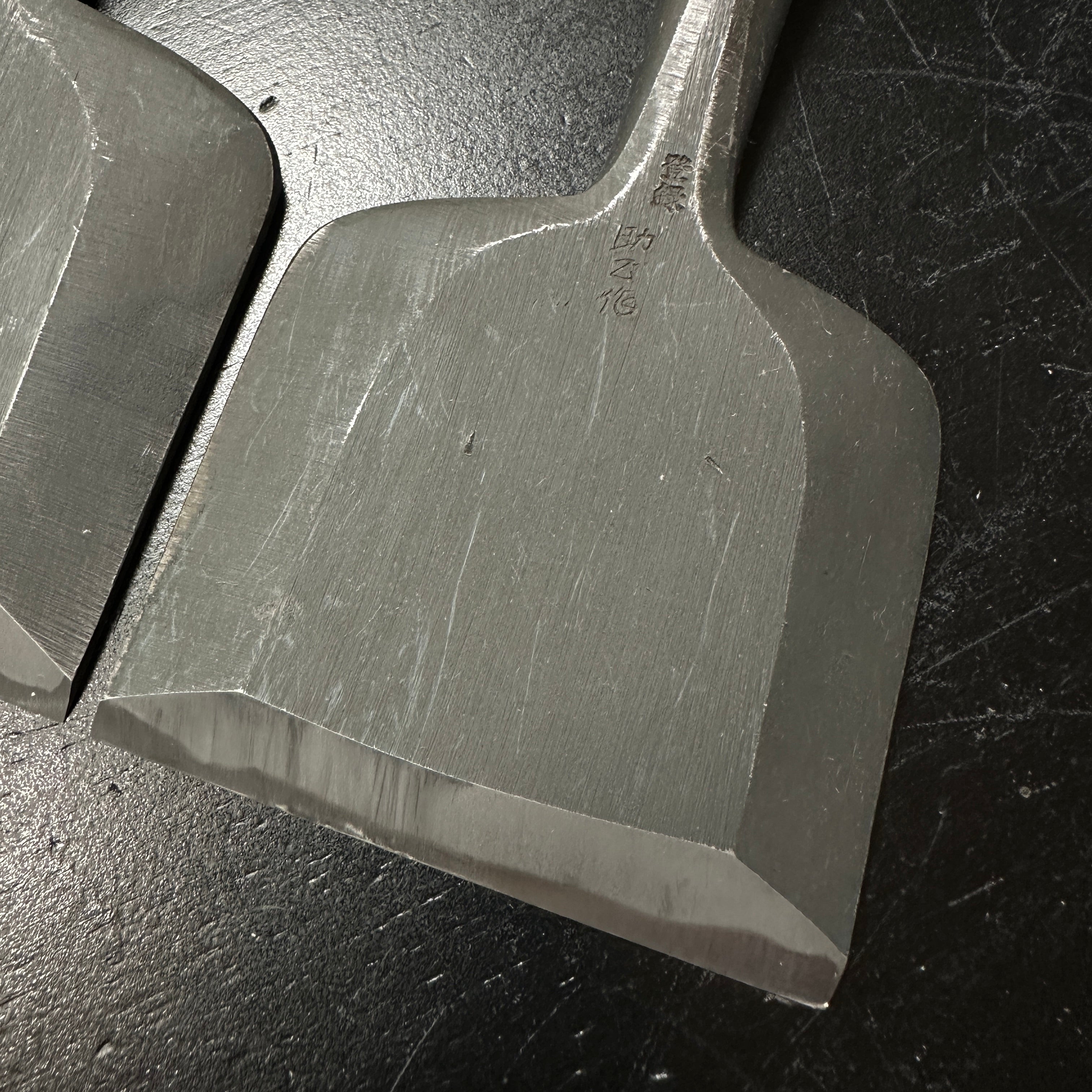 Sukemasa Extra width Bench chisels Black Finish 助正作 黒打 幅広追入鑿 Oirenomi