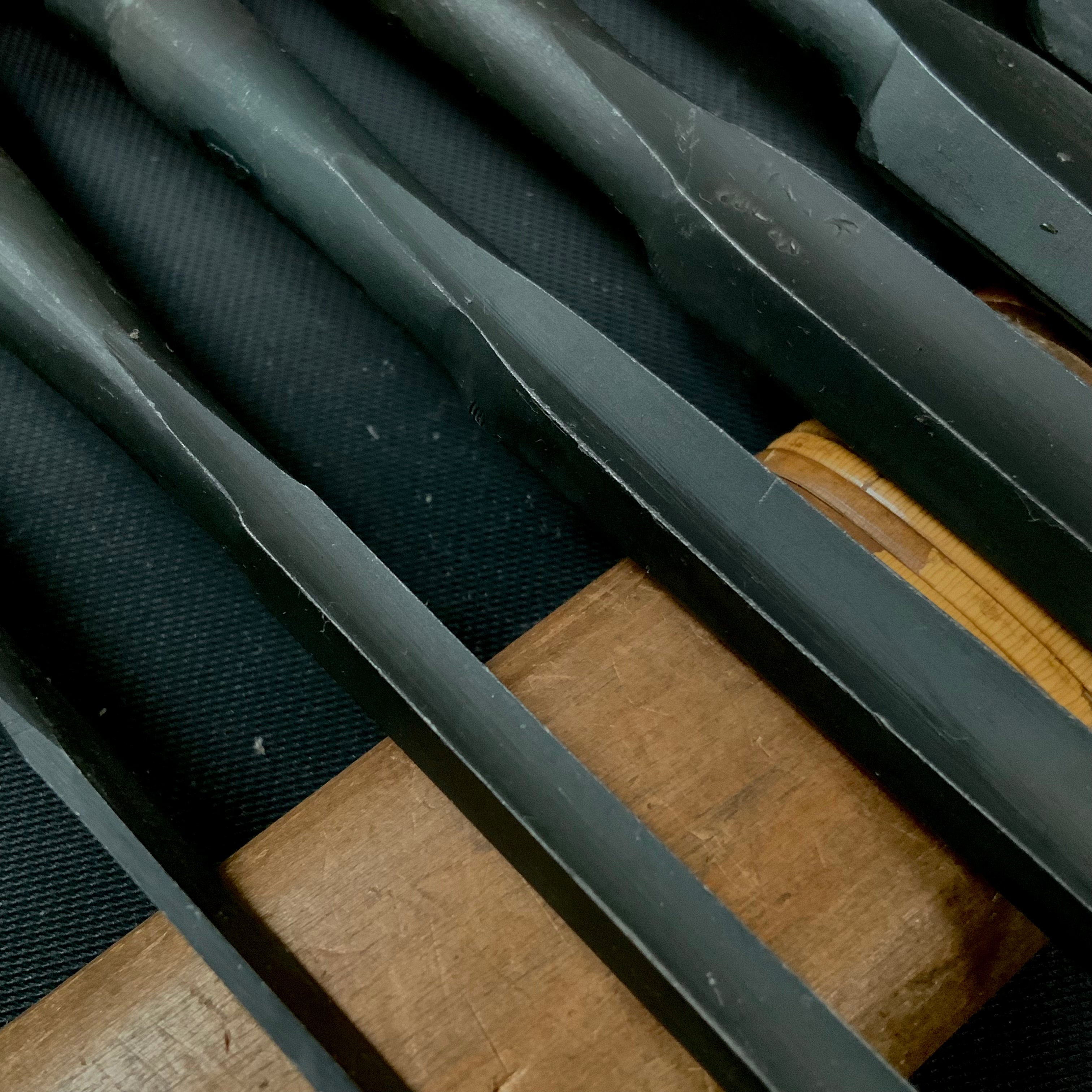 Old stock Yoshihiro Sotomaru chisels with white steel 掘出し物 吉弘 外丸鑿 10本組 白紙鋼