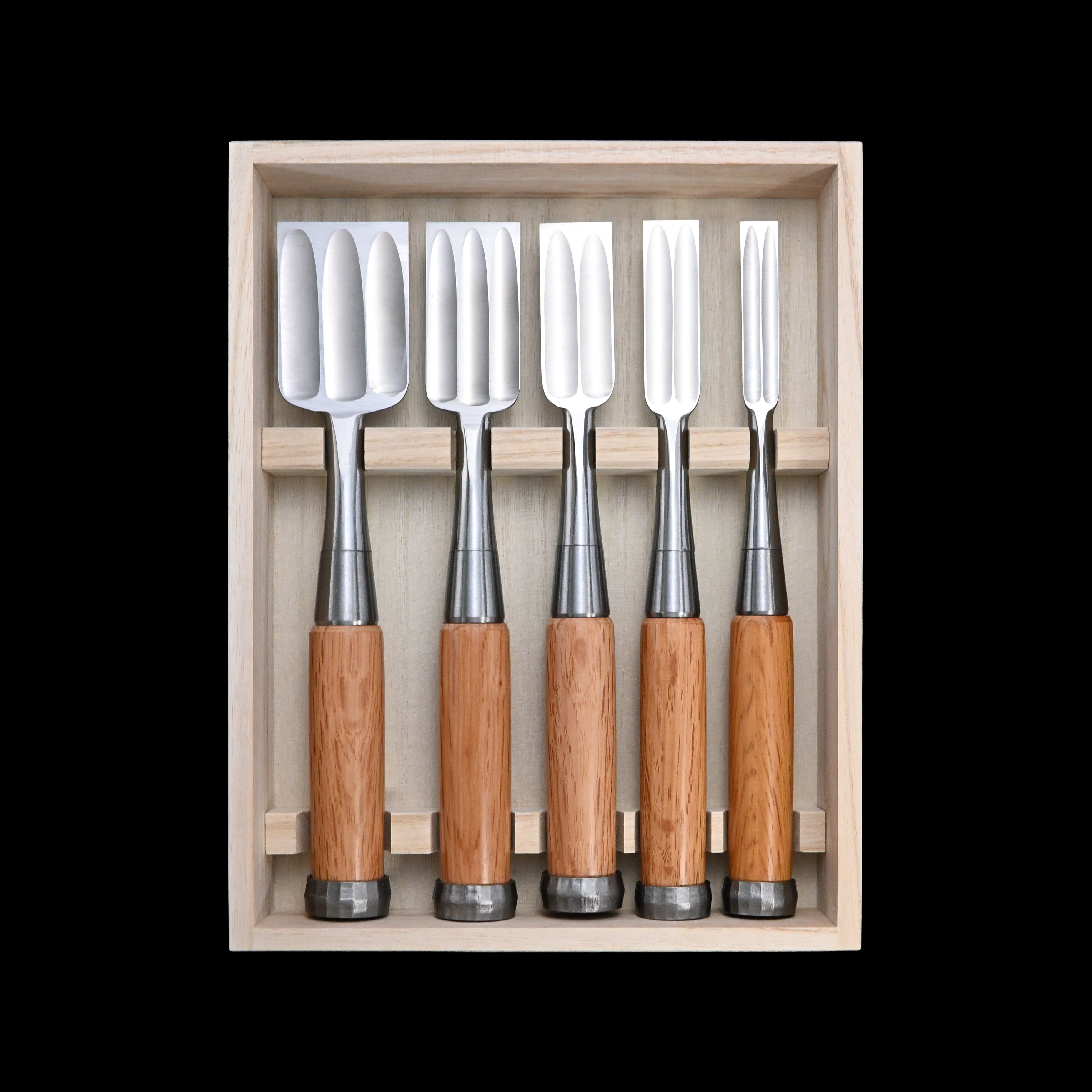 助丸ハイス 三ツ裏 追入組鑿 5本組 桐箱付 Sukemaru High-Speed Steel Bench chisels Triple Ura 5pc set