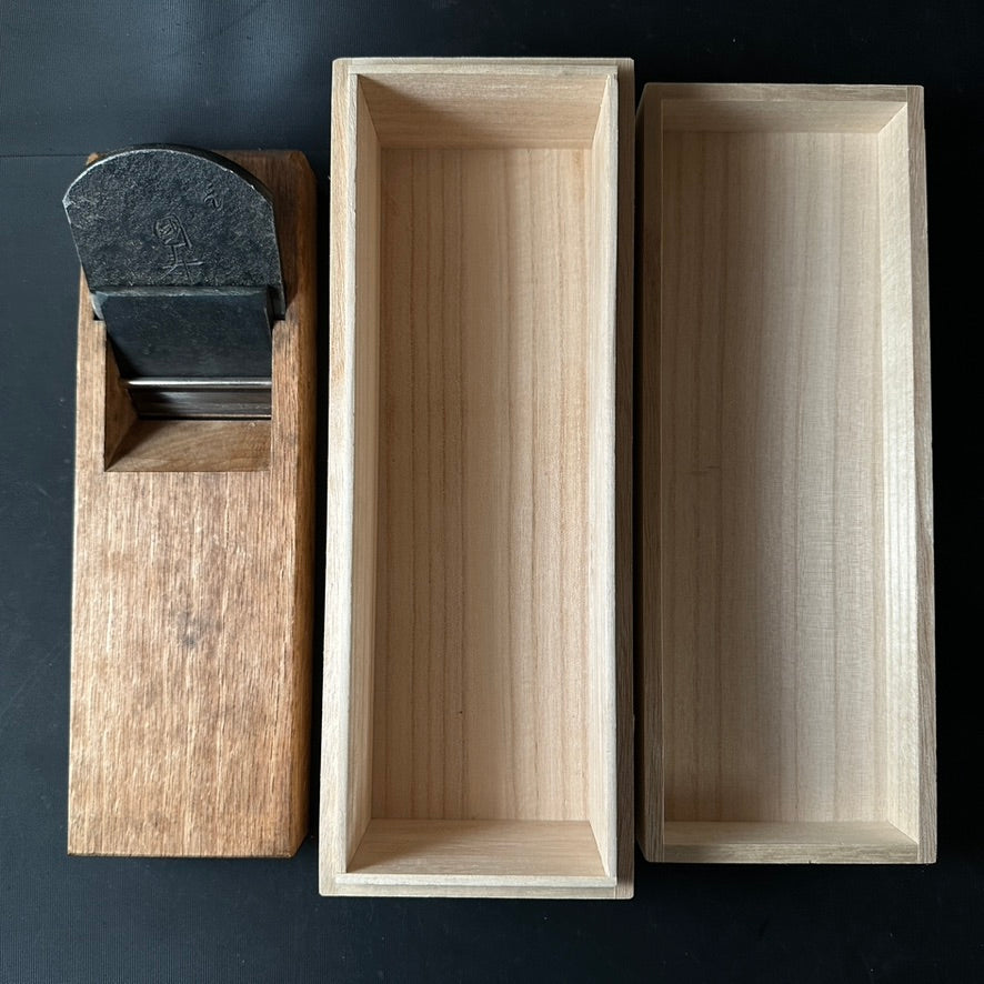 Old stock Kokuju Smoothing Plane(Kanna) by Usuikengo 掘出し物 碓氷健吾作 国寿 (問屋銘) 仕上げ鉋 78mm