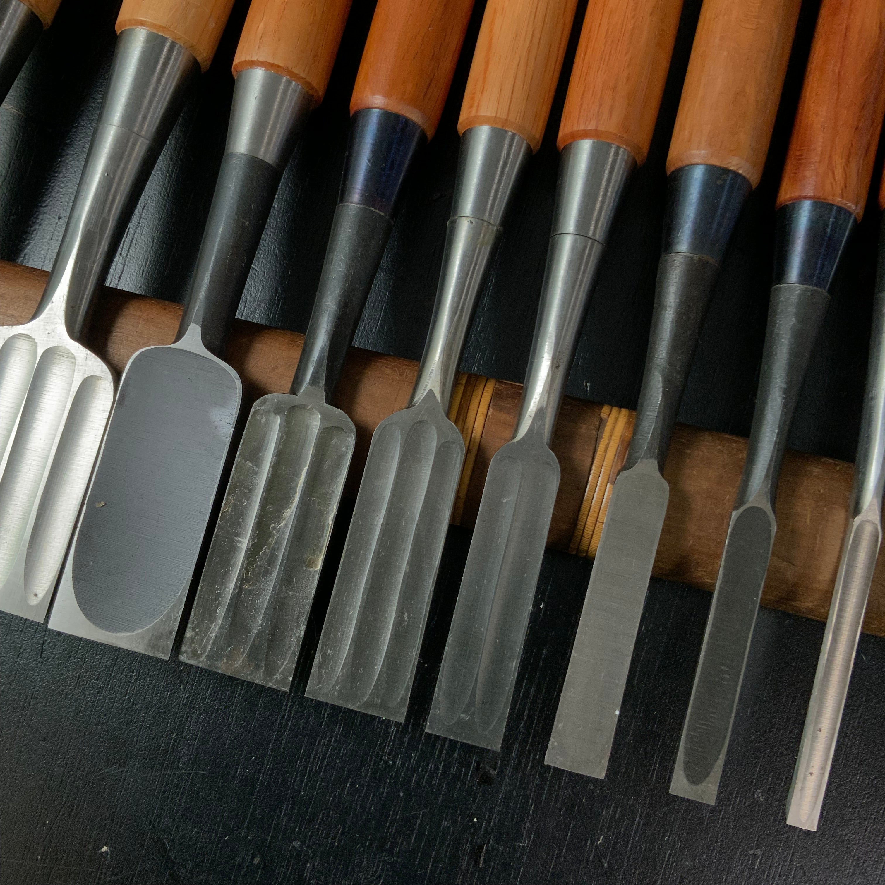 #M185 Mixed set Bench chisels set for beginner by unknown smith バラ鑿合わせ 初心者におすすめ 追入組鑿作者不明