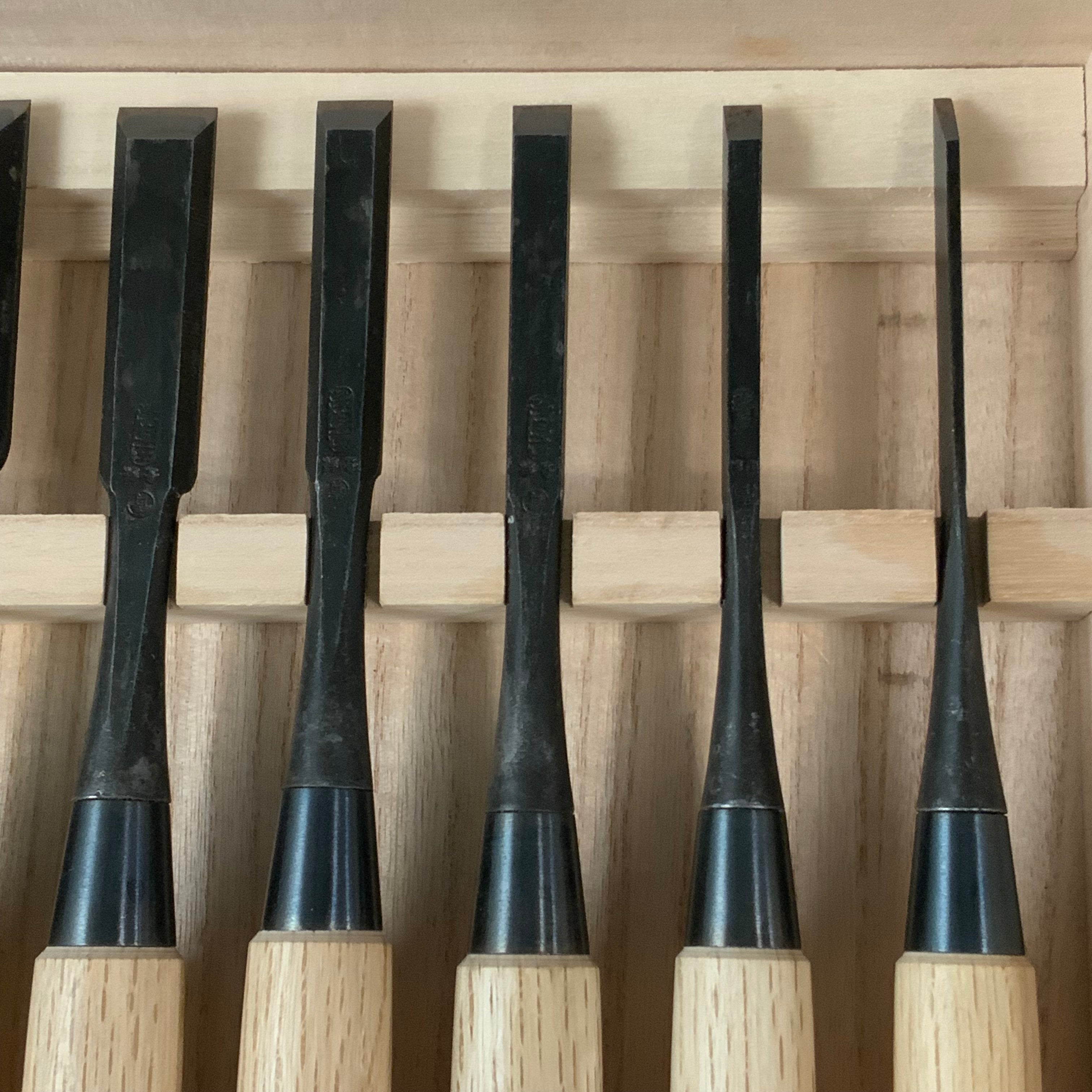 Ioroi Bench chisels set (Oirenomi) by Blue steel 五百蔵作 追入組鑿 青紙鋼