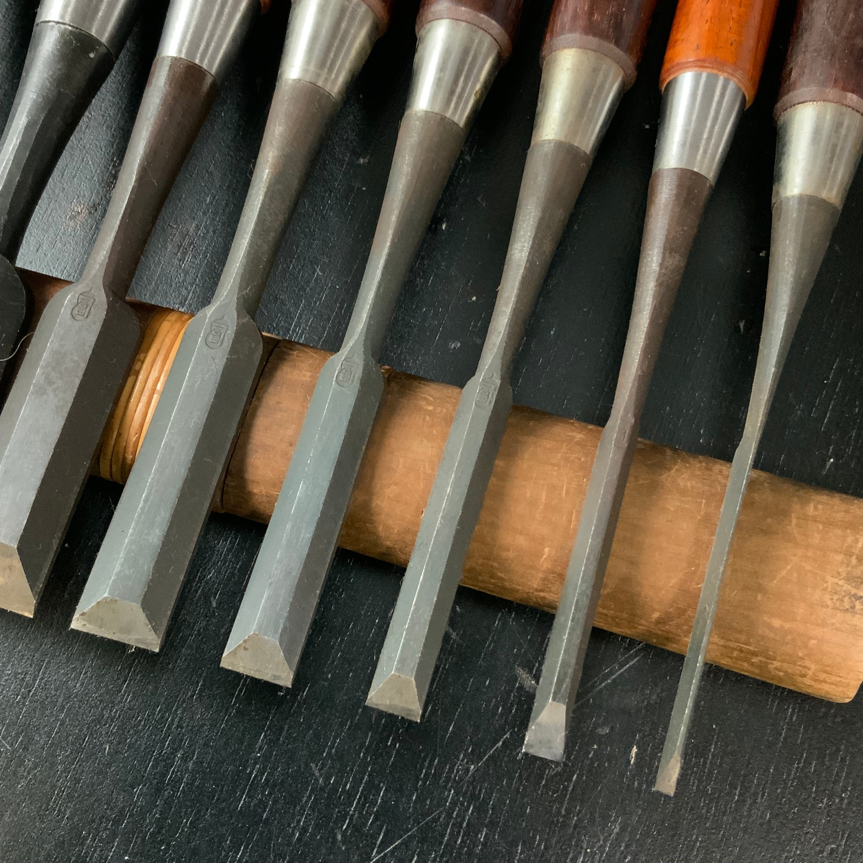 #M181 Mixed set for beginner Bench chisels set by unknown smith バラ鑿合わせ 初心者におすすめ 追入組鑿作者不明