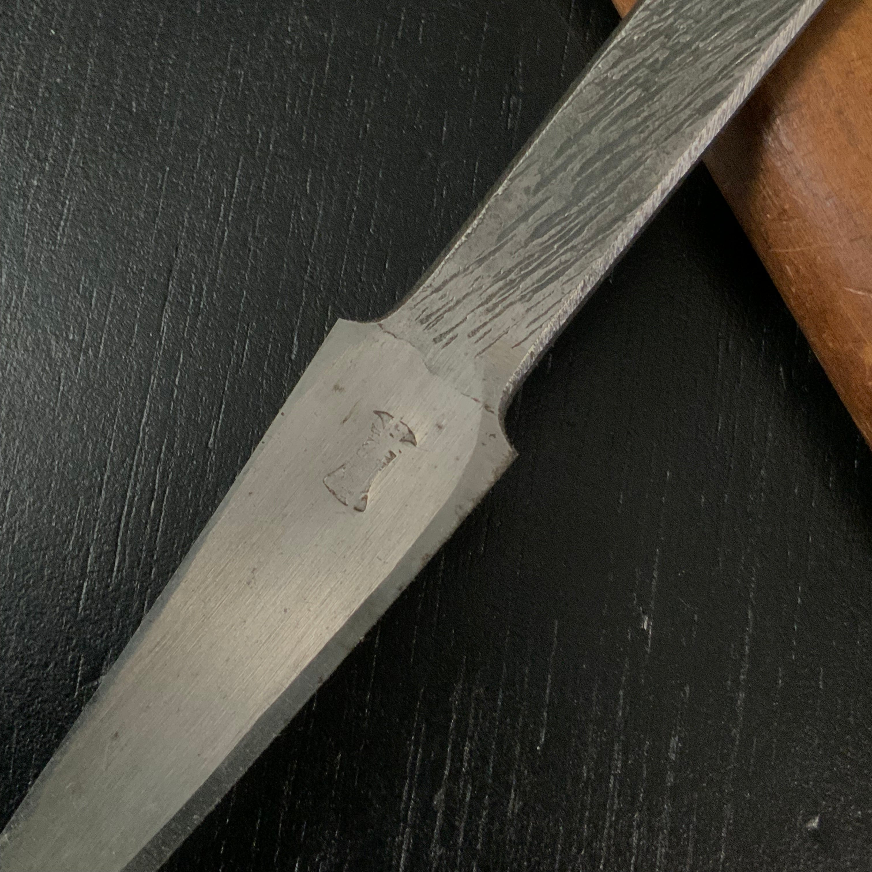 Old stock Kaneharu Kuri Kokatana (Carving knife) with white steel 掘出し物 包春 繰小刀 左 90mm