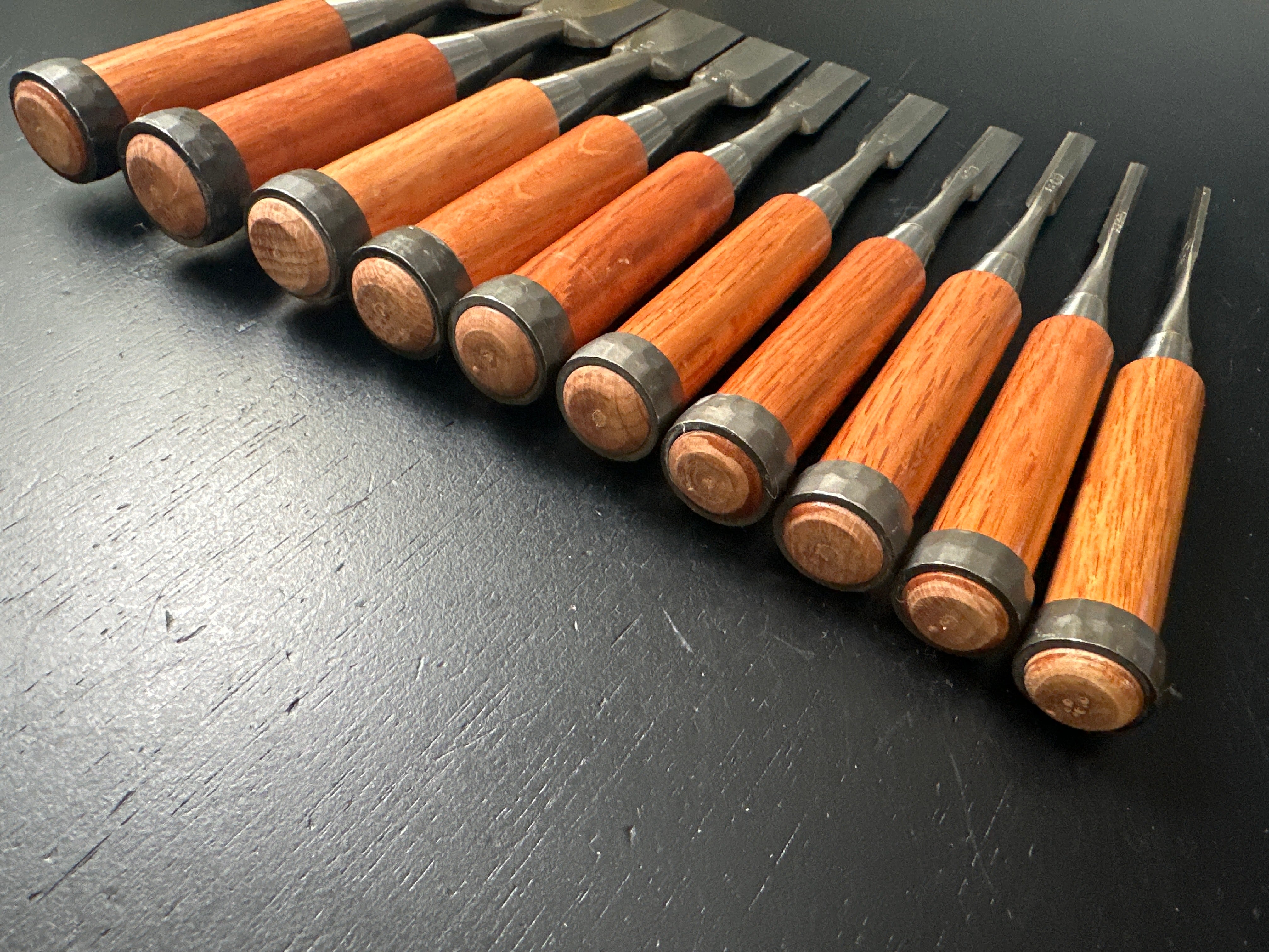 Old stock Yoshihiro Bench chisels White Steel 掘出し物 芳弘 追入10本組鑿 Oiirenomi