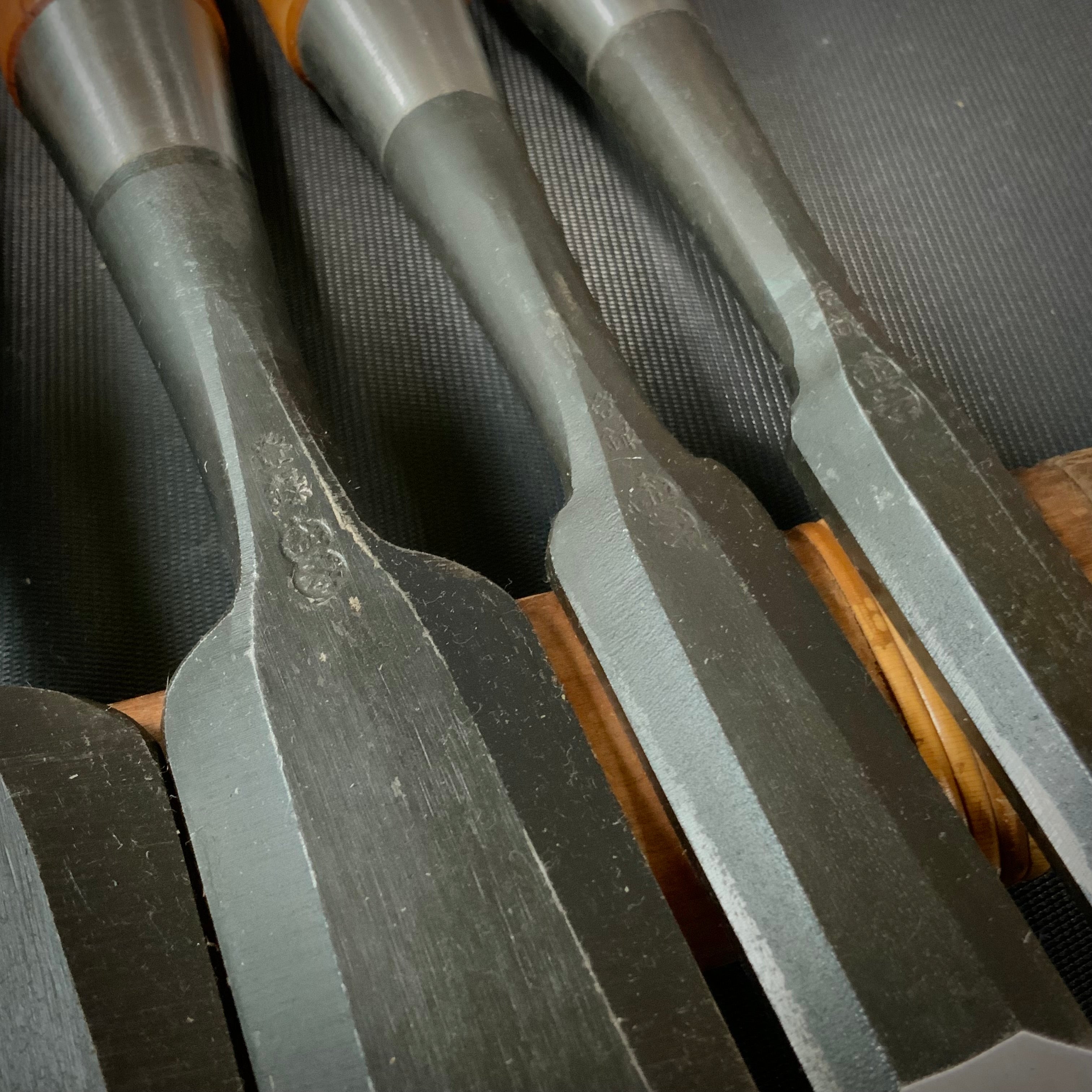 Koshitaka Bench chisels set with White Steel 越孝 追入鑿 5本組 Oiirenomi