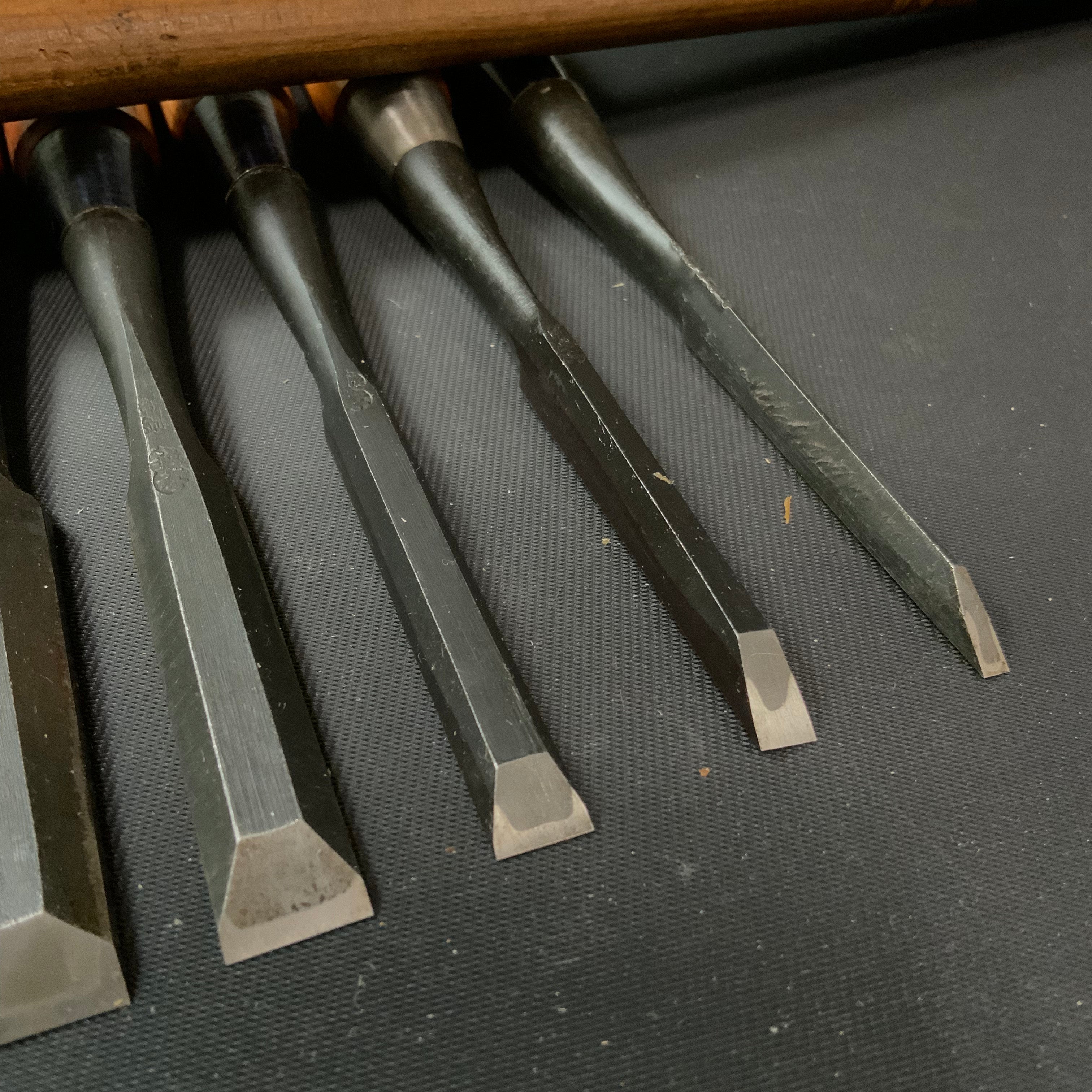 #M142 Mixed set for beginner Bench chisels set by unknown smith バラ鑿合わせ 初心者におすすめ 追入組鑿作者不明