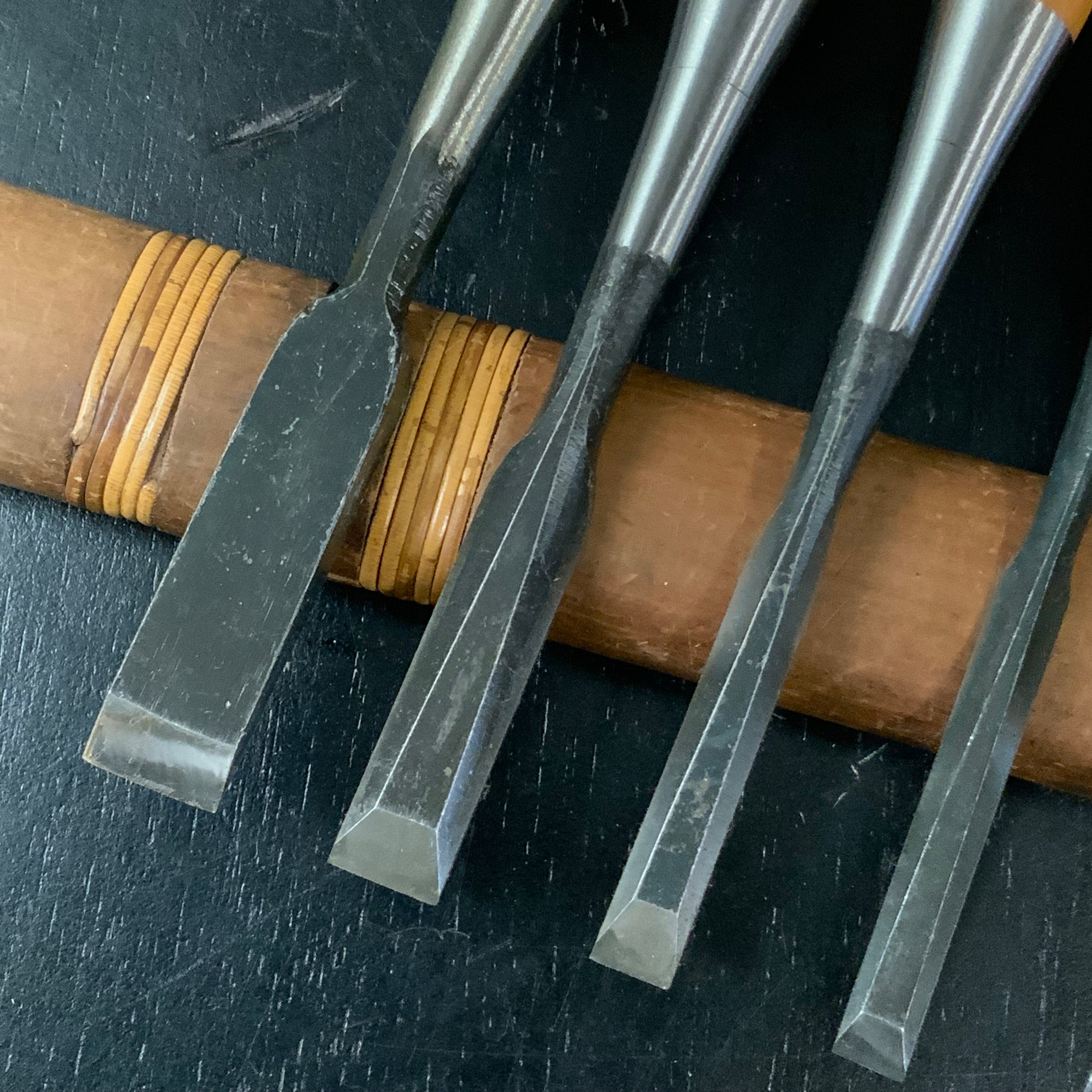 #M186 Mixed set Bench chisels set for beginner by unknown smith バラ鑿合わせ 初心者におすすめ 追入組鑿 作者不明