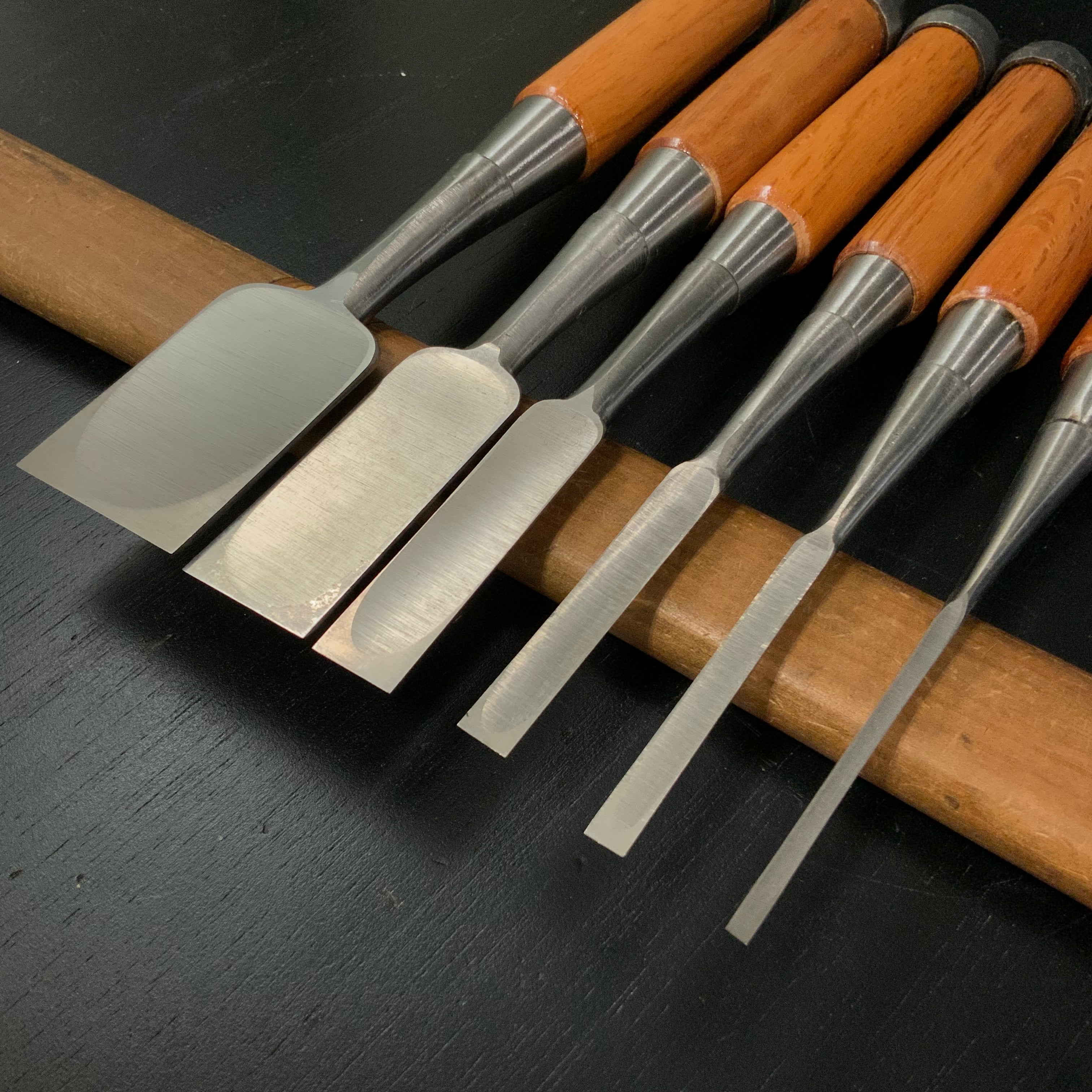 #M174 Mixed set High-Speed Steel Dovetail Bench chiselset 掘出し物 バラ鑿合わせ ハイス 鎬鑿 6本組