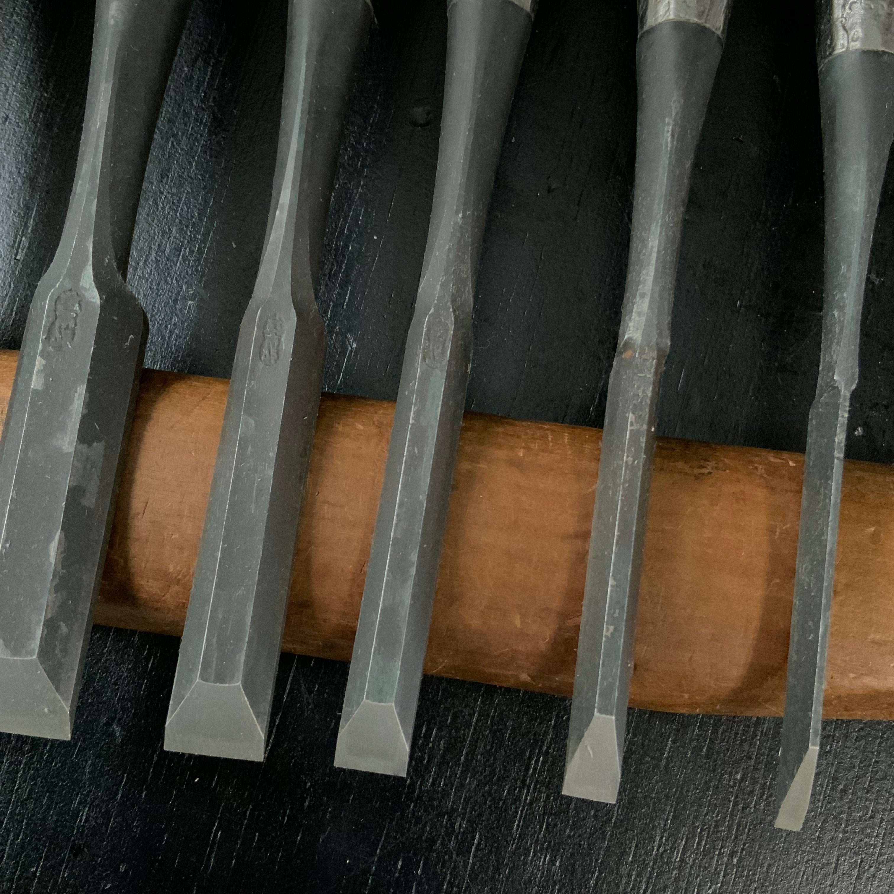 Old stock Ichihiro Bench chisels set 掘出し物 市弘 追入組鑿 Oirenomi