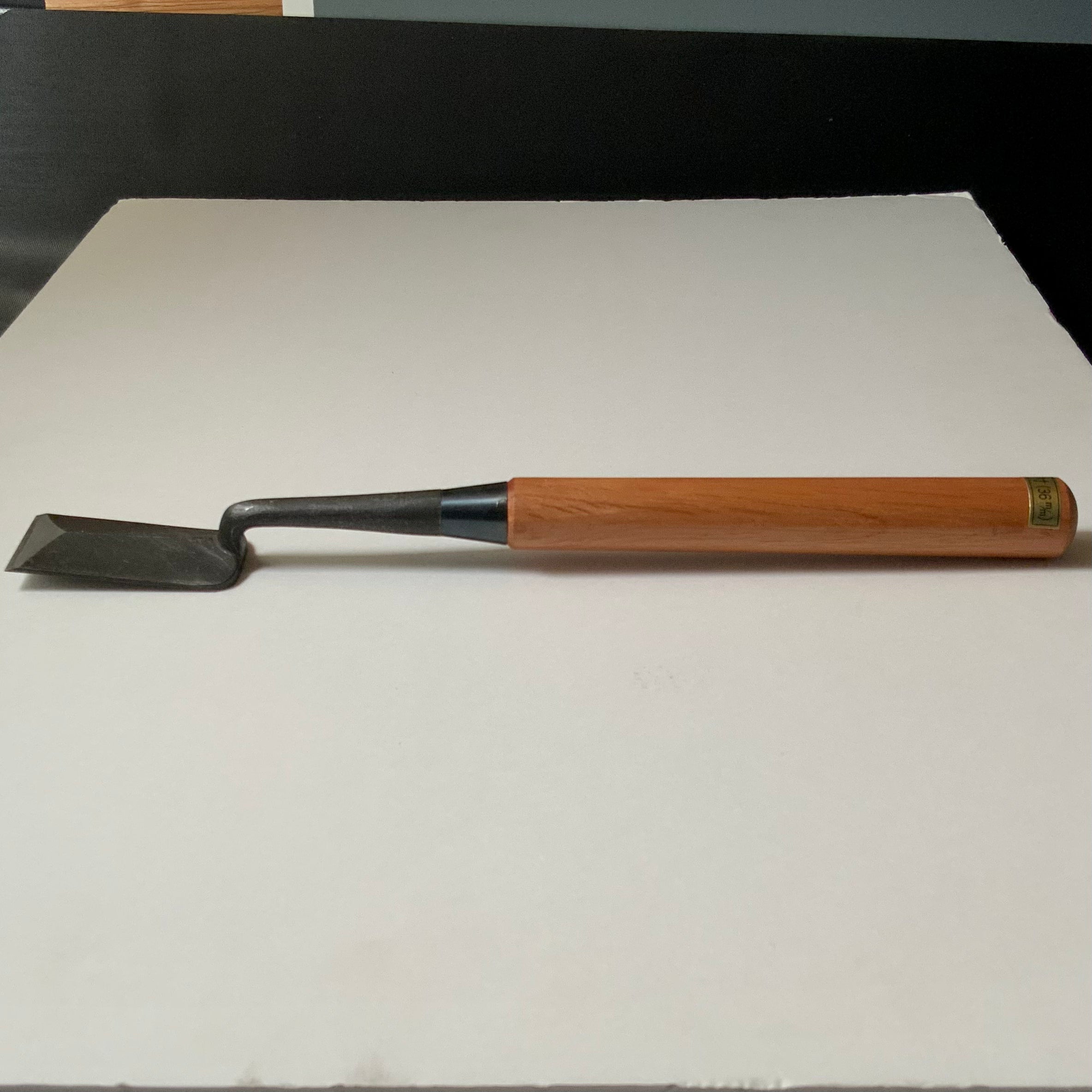 Old stock Kunitsuru Trowel chisel (Kote nomi) Dovetail type 掘出し物 國鶴 鎬型 鏝鑿