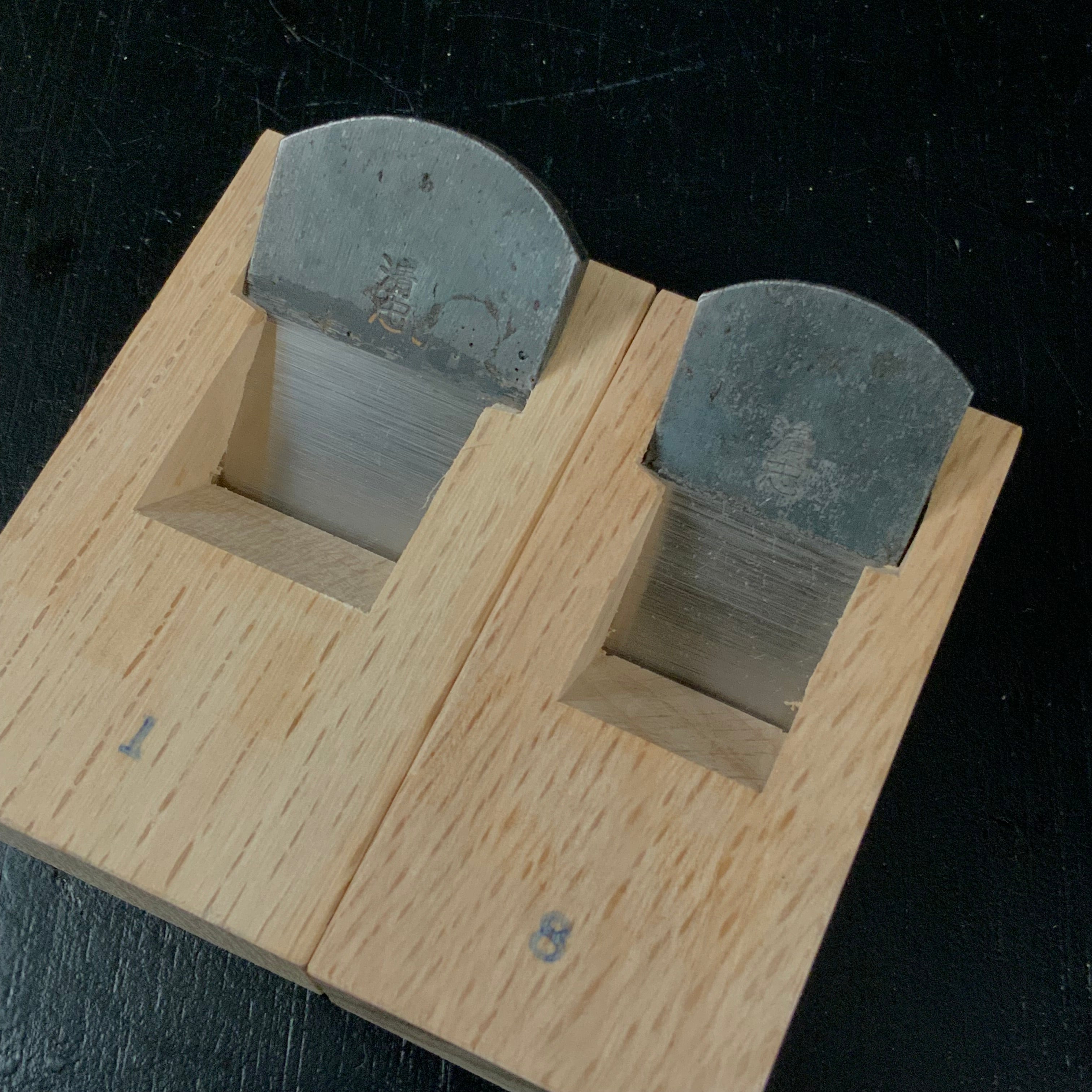 Old stock Kiyotada Wholesaler stamp Mini Plane with Blue steel 清忠(問屋銘・水平屋)極豆平鉋