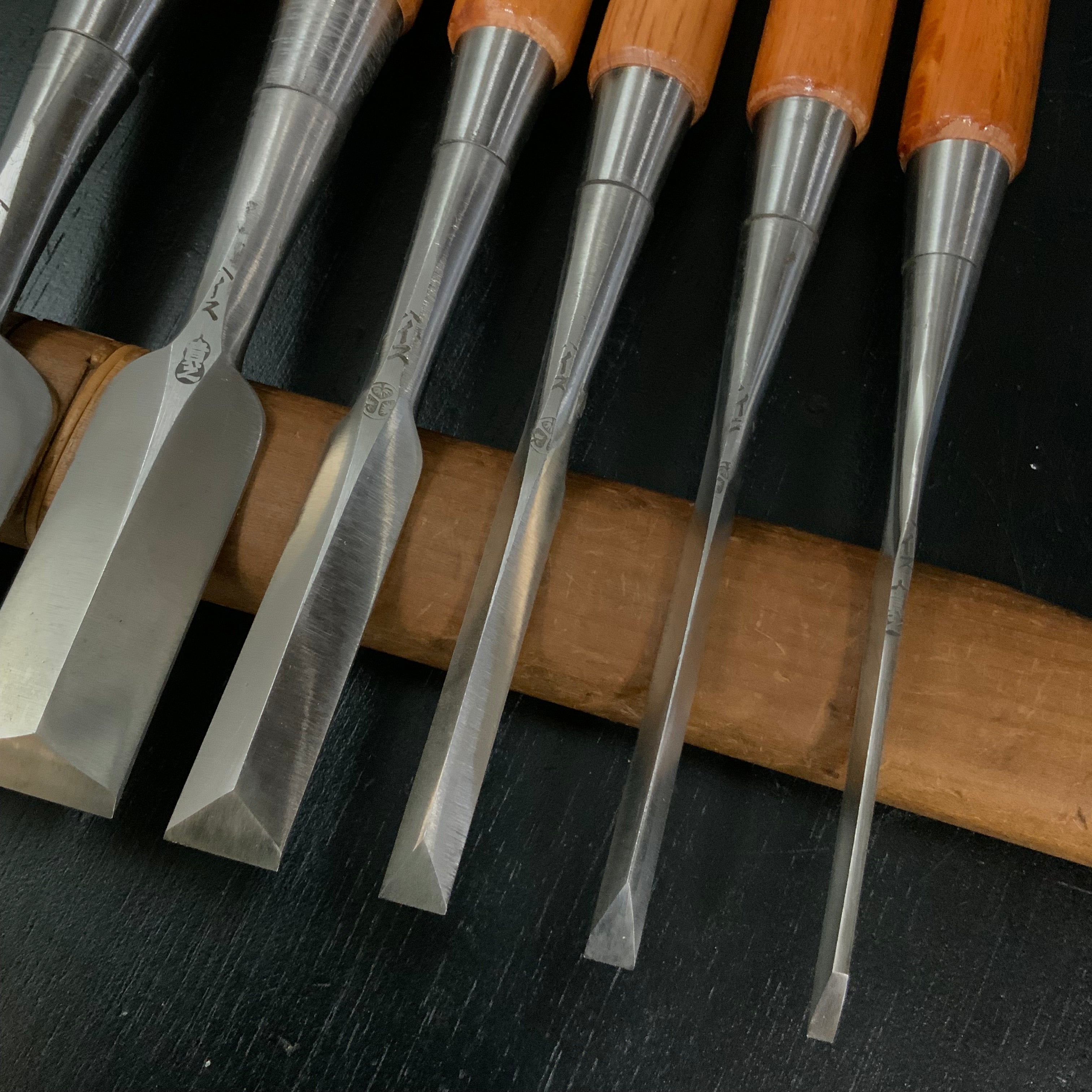 #M174 Mixed set High-Speed Steel Dovetail Bench chiselset 掘出し物 バラ鑿合わせ ハイス 鎬鑿 6本組