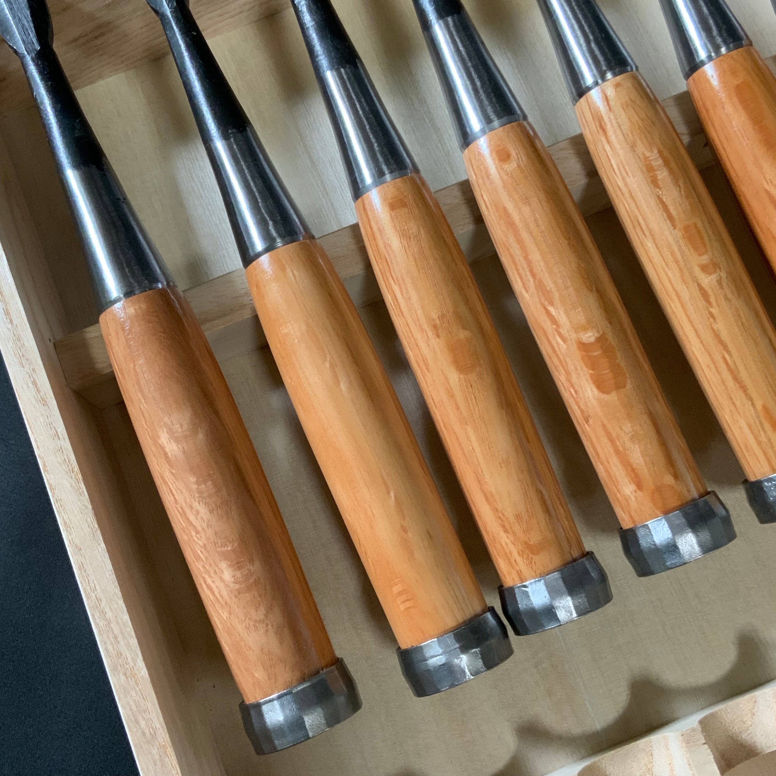 Seigen FishTail chisels set (Bachi chisels) 清玄作 バチ組鑿 (フィッシュテール)7本組