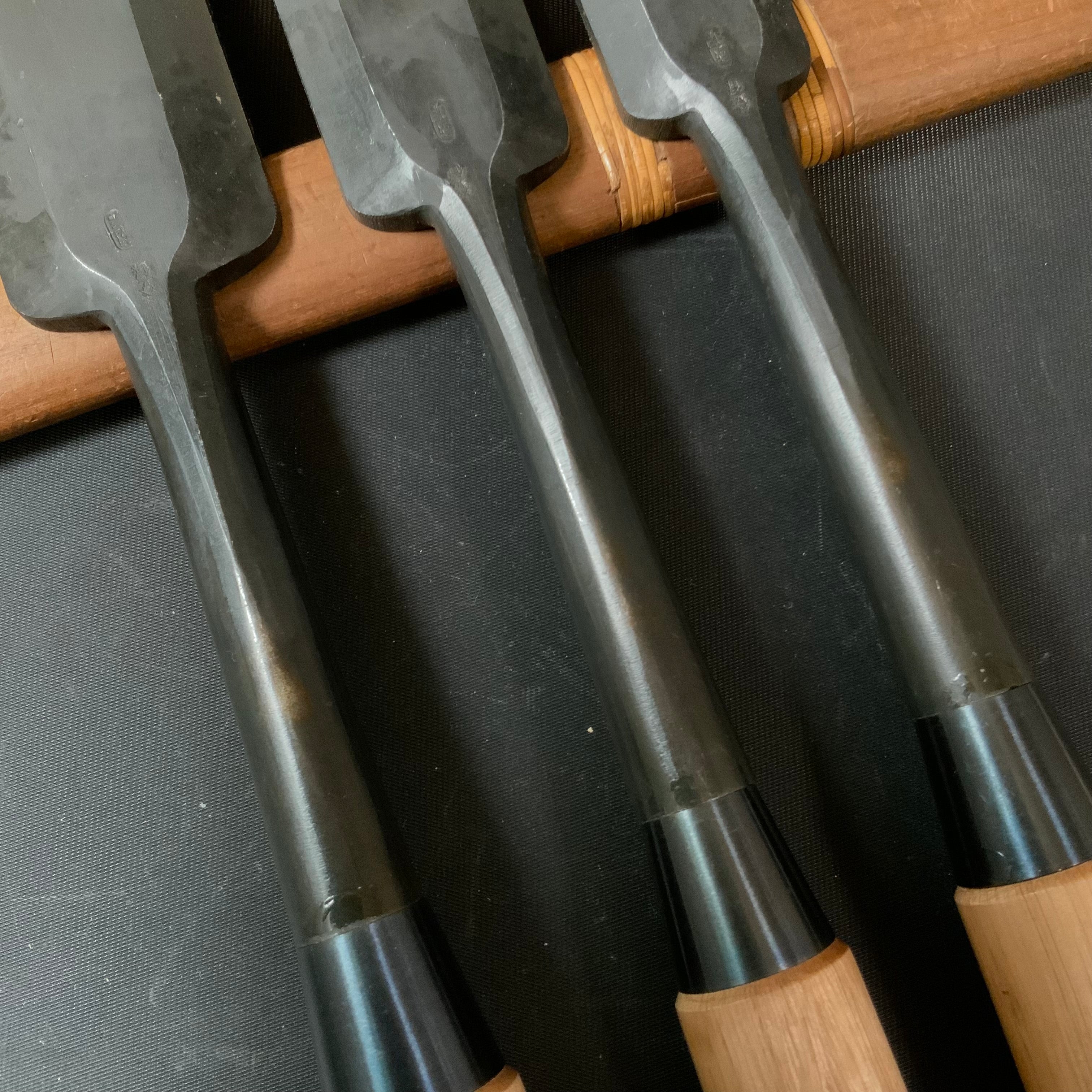 Old stock Kuniaki Slick Chisels (Anayanomi) 掘り出し物 國明作 穴屋鑿 30,42,48mm