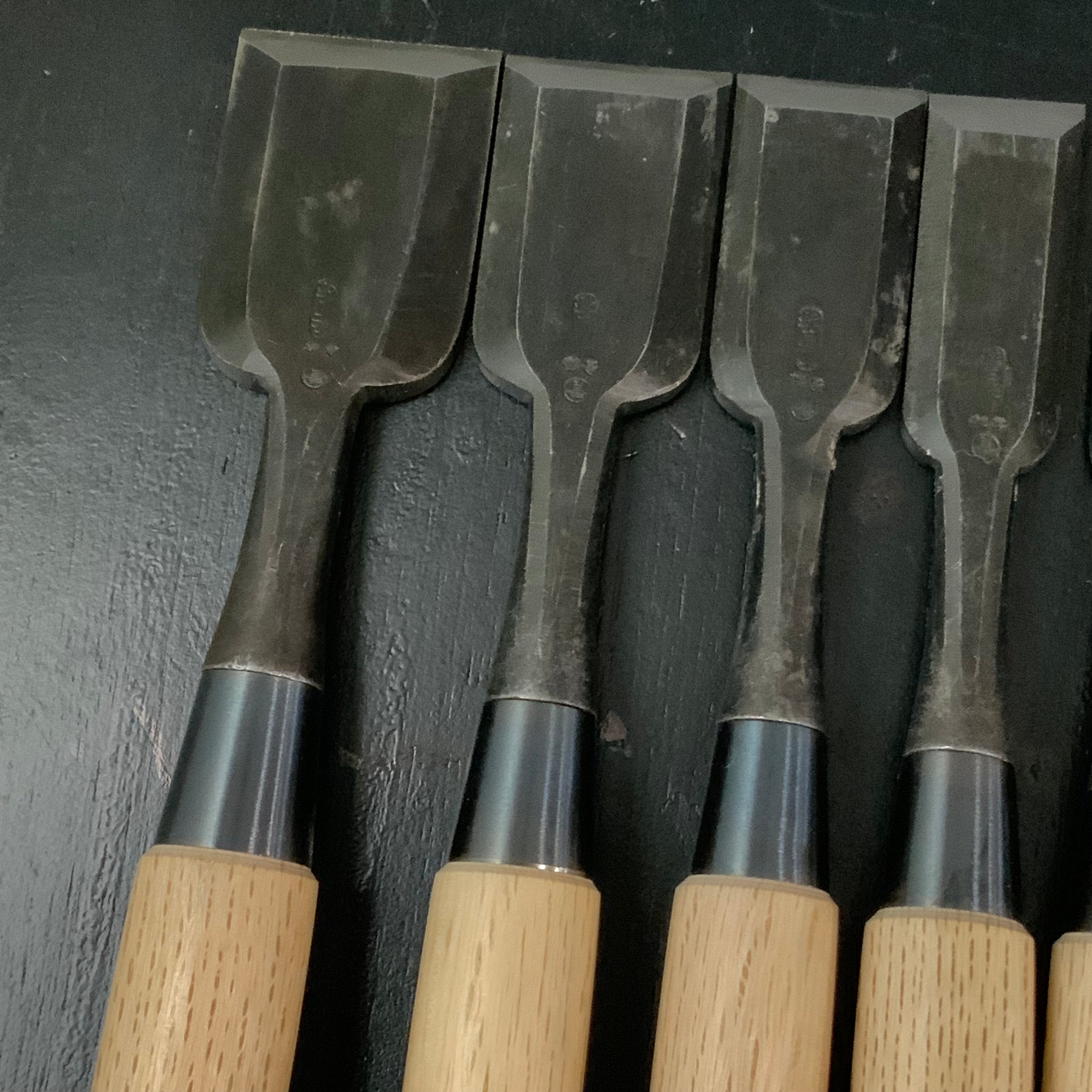 Ioroi Bench chisels set (Oirenomi) by Blue steel 五百蔵作 追入組鑿 青紙鋼