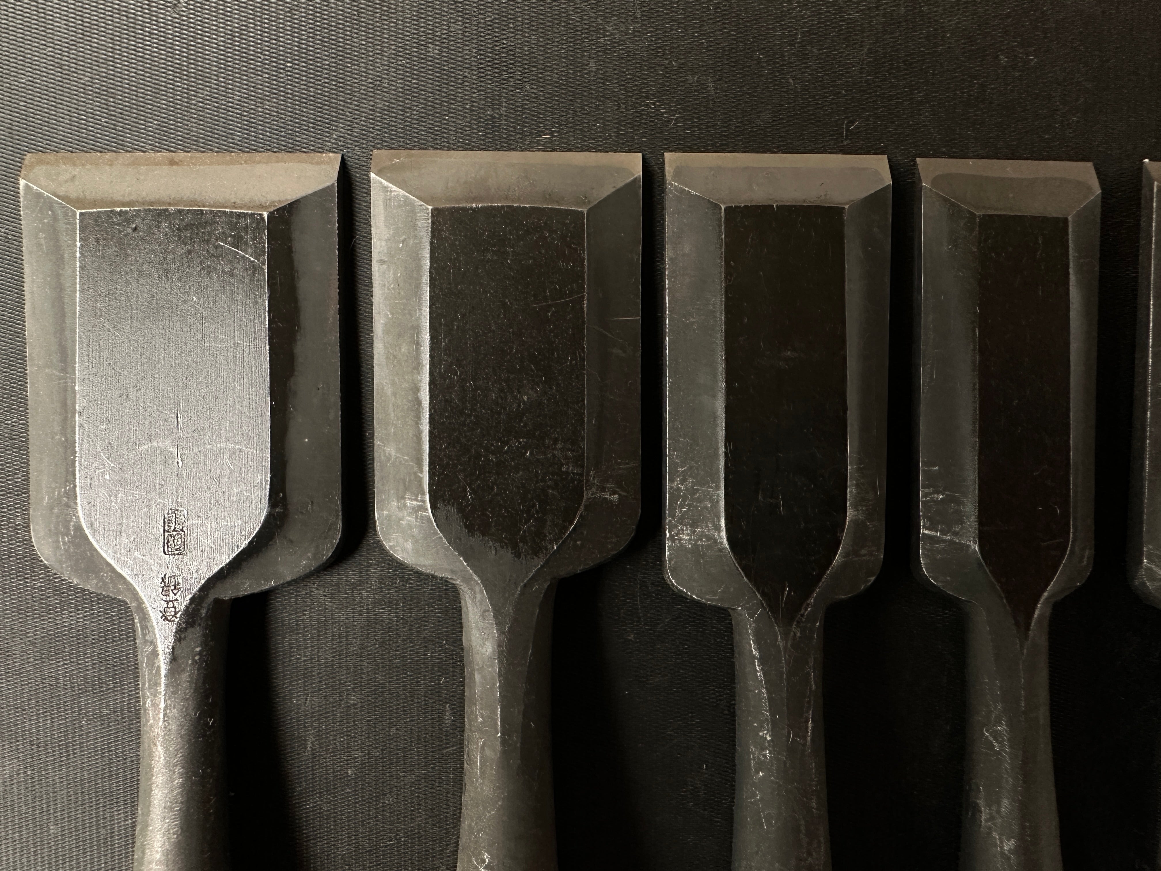 #M133 Mixed set for beginner Bench chisels set by unknown smith バラ鑿合わせ 初心者におすすめ 追入組鑿 無印