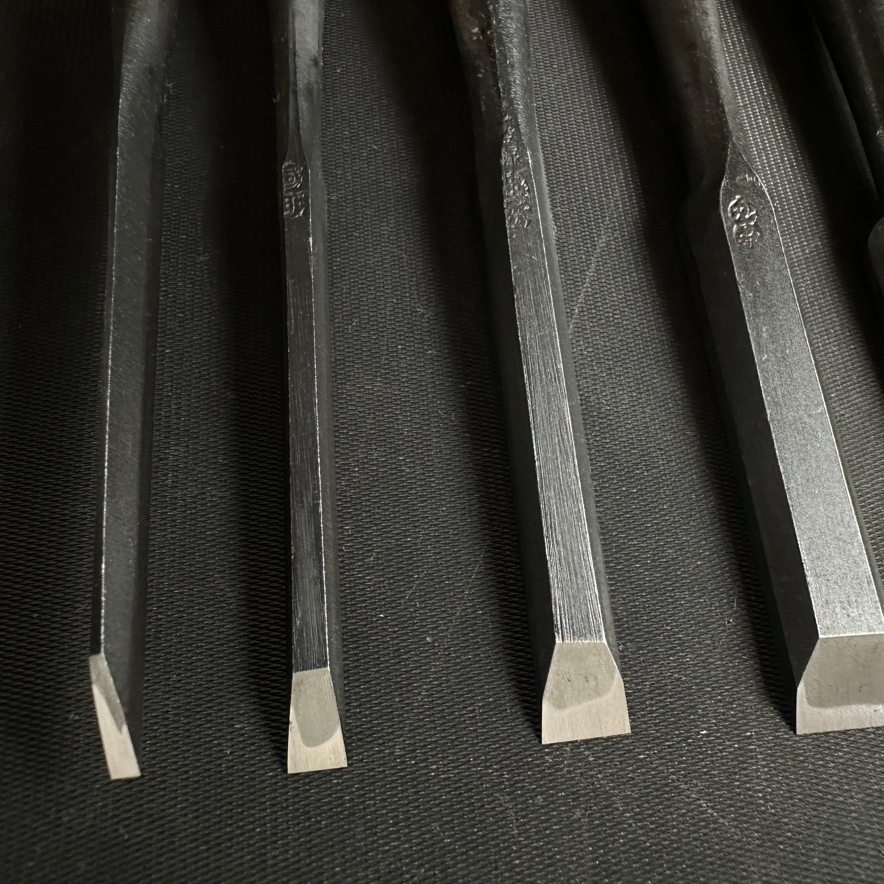#M142 Mixed set for beginner Bench chisels set by unknown smith バラ鑿合わせ 初心者におすすめ 追入組鑿作者不明