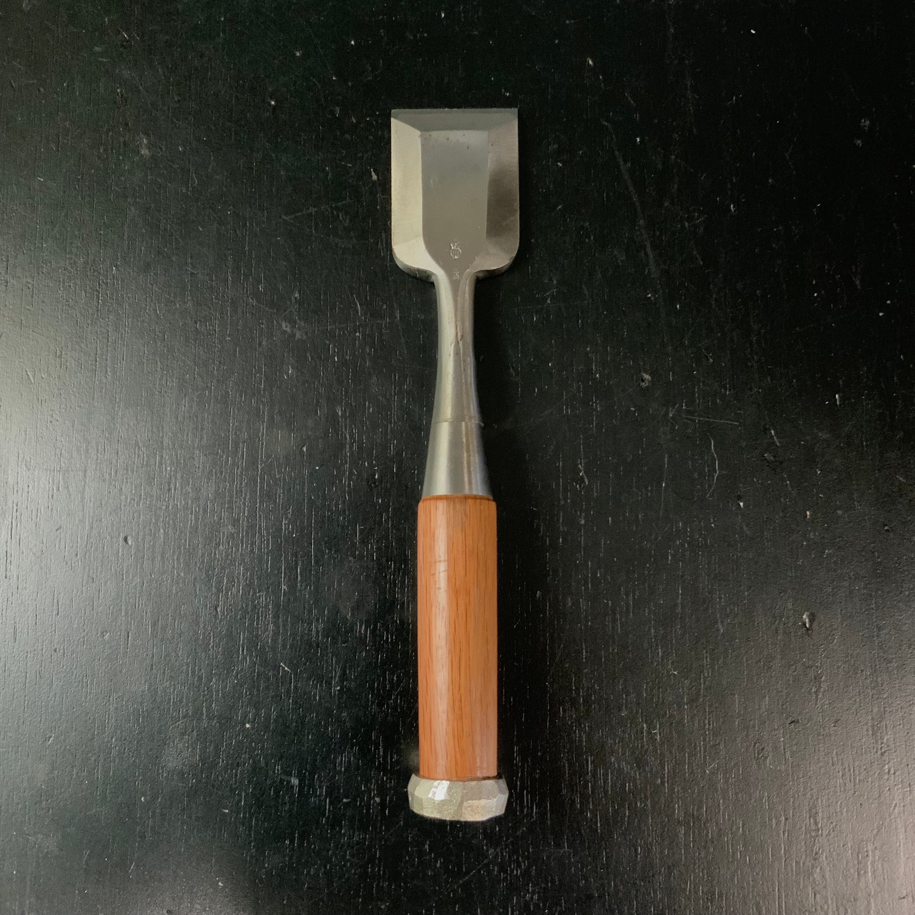 Old stock Sukehiro Bench chisels (Oirenomi) with white steel 掘出し物 助弘 追入鑿 四つ裏 oirenomi 42mm