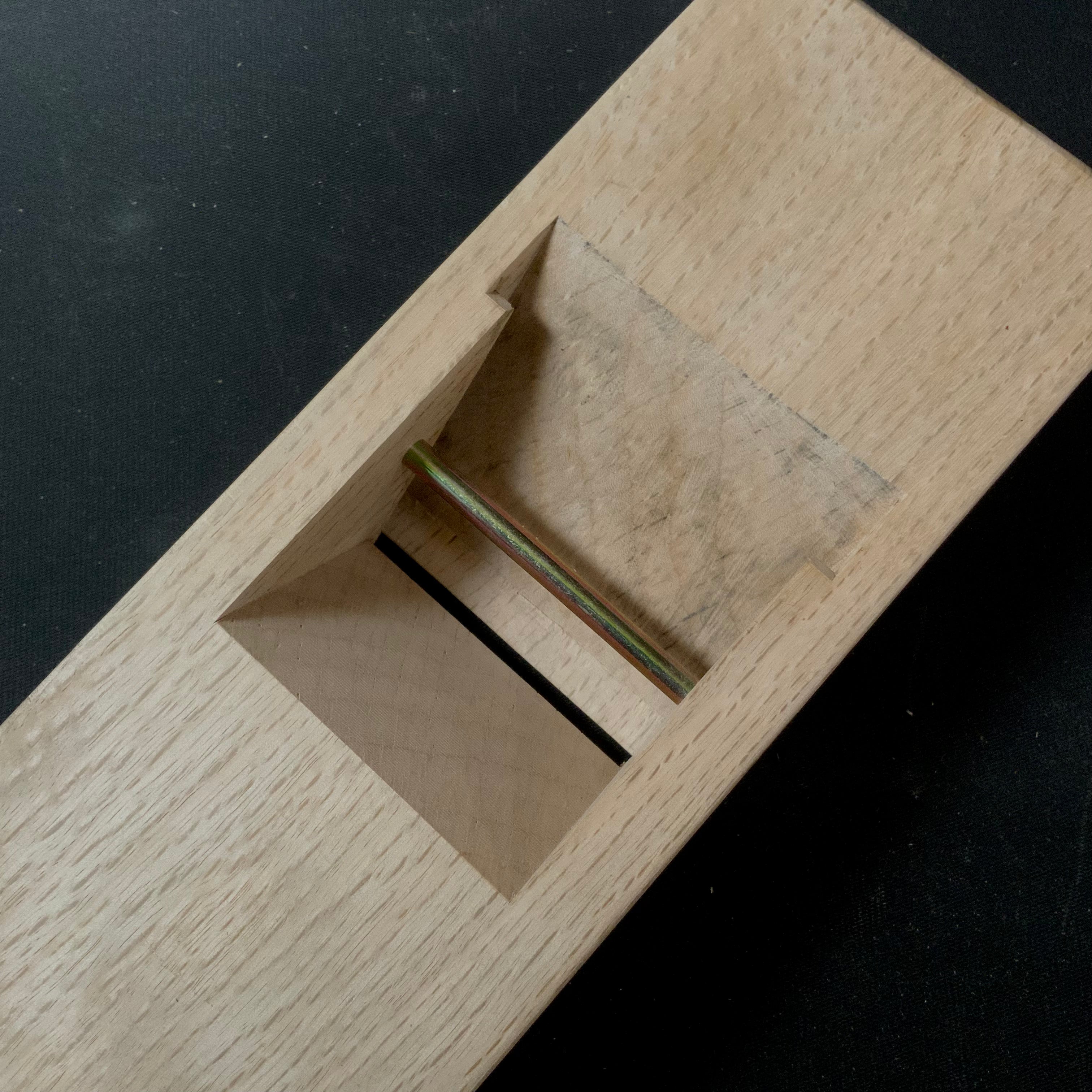 Old stock Genji Smoothing Plane (Kanna) by Kiyotsugu Toushichi 掘出し物 猪上清次作 源氏 仕上げ鉋 65mm