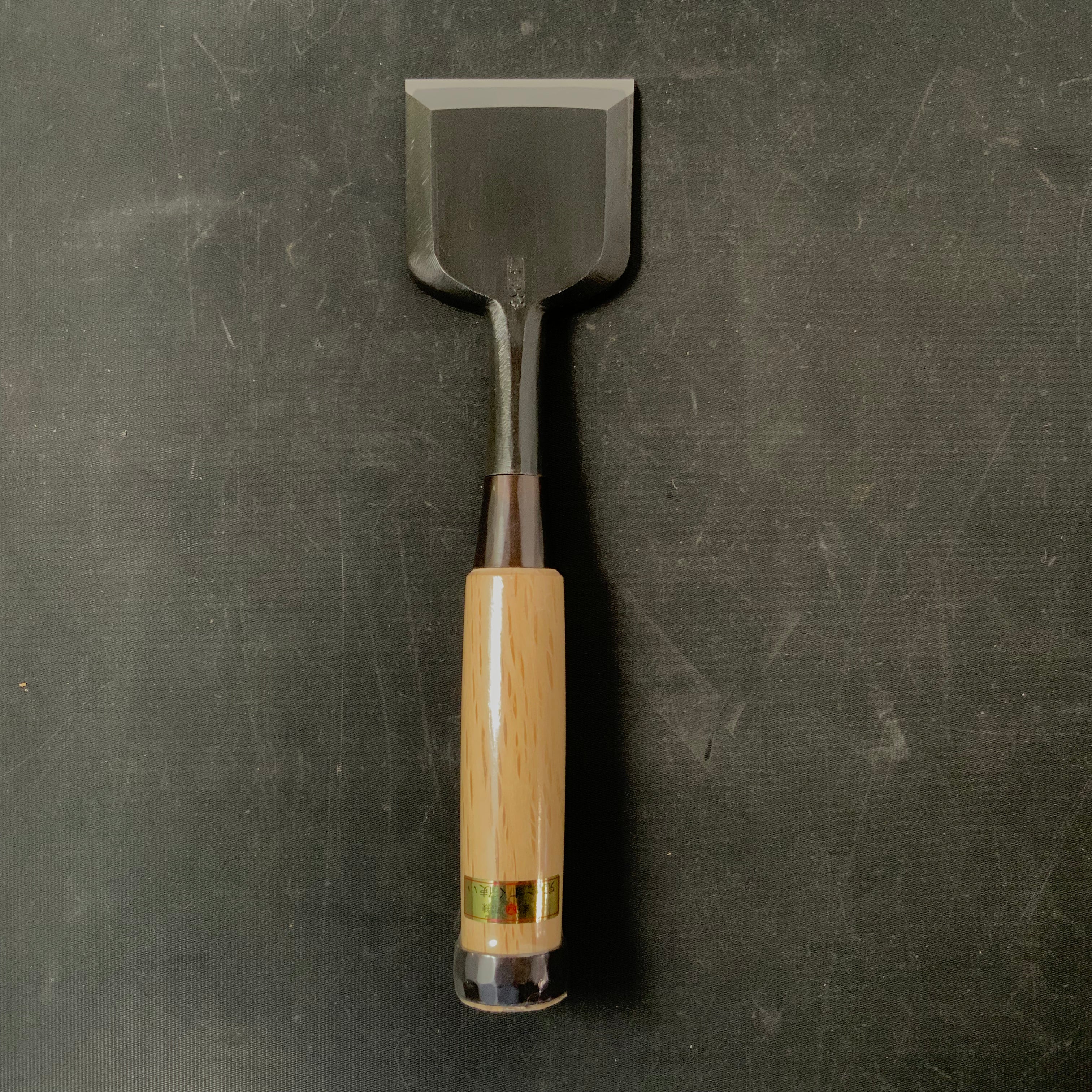 Tasai Bench chisels (Oirenomi) with blue steel 田斎作 黒仕上 追入鑿 60mm