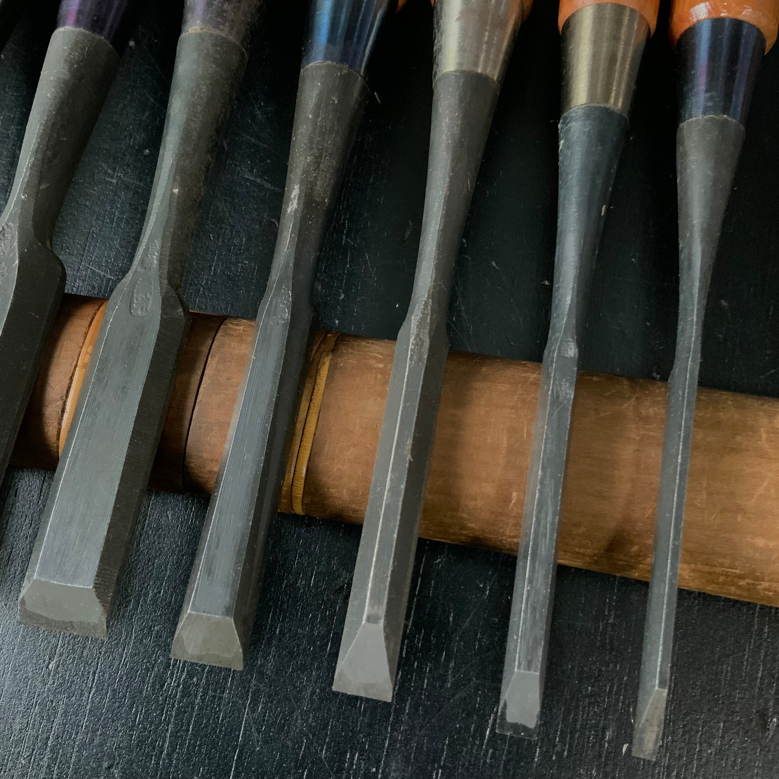 #M182 Mixed set for beginner Bench chisels set by unknown smith バラ鑿合わせ 初心者におすすめ 追入組鑿作者不明