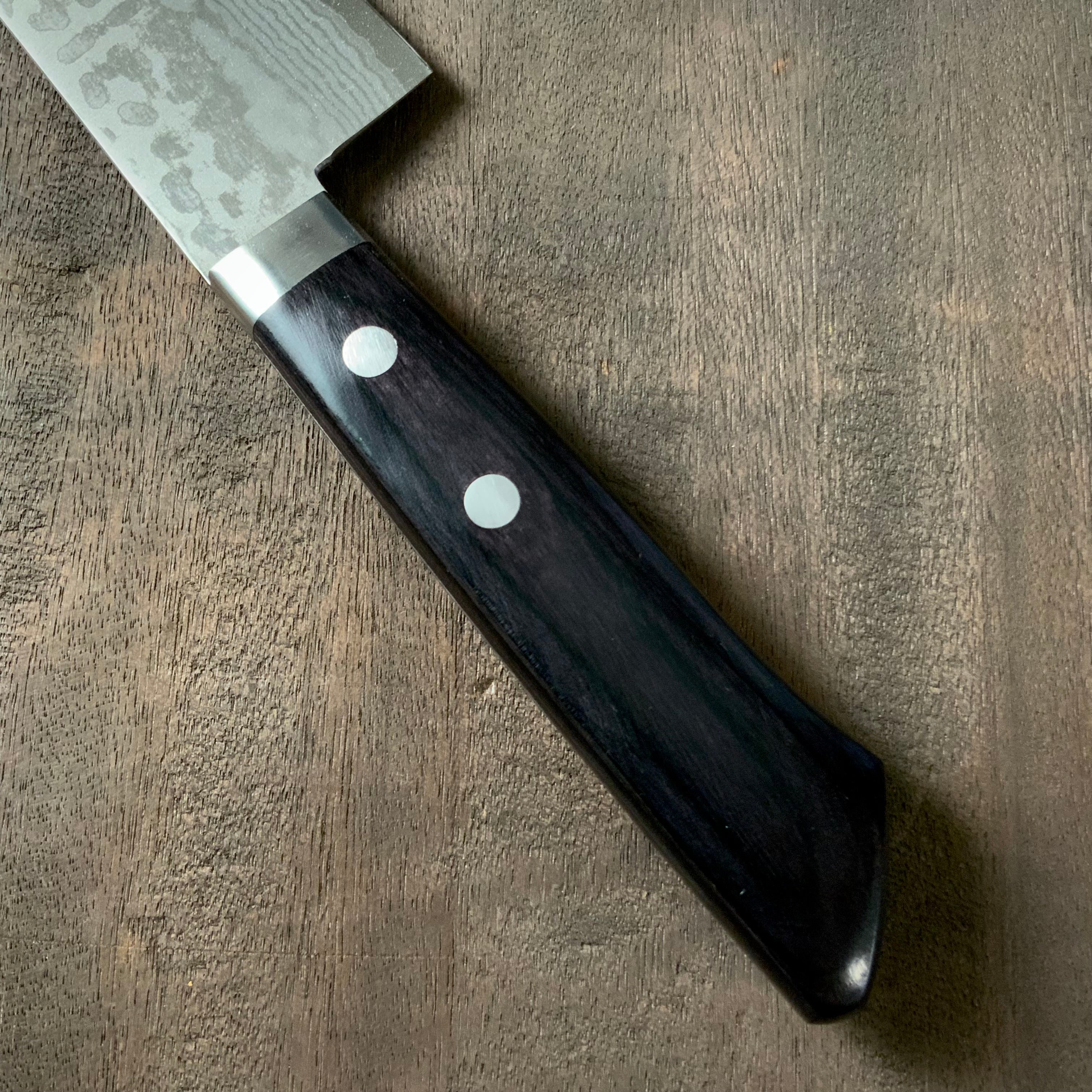 Haku-un Gyuto knife with a 17-layer stainless steel cladding 本鍛造白雲 V金10号口金付積層牛刀 180mm