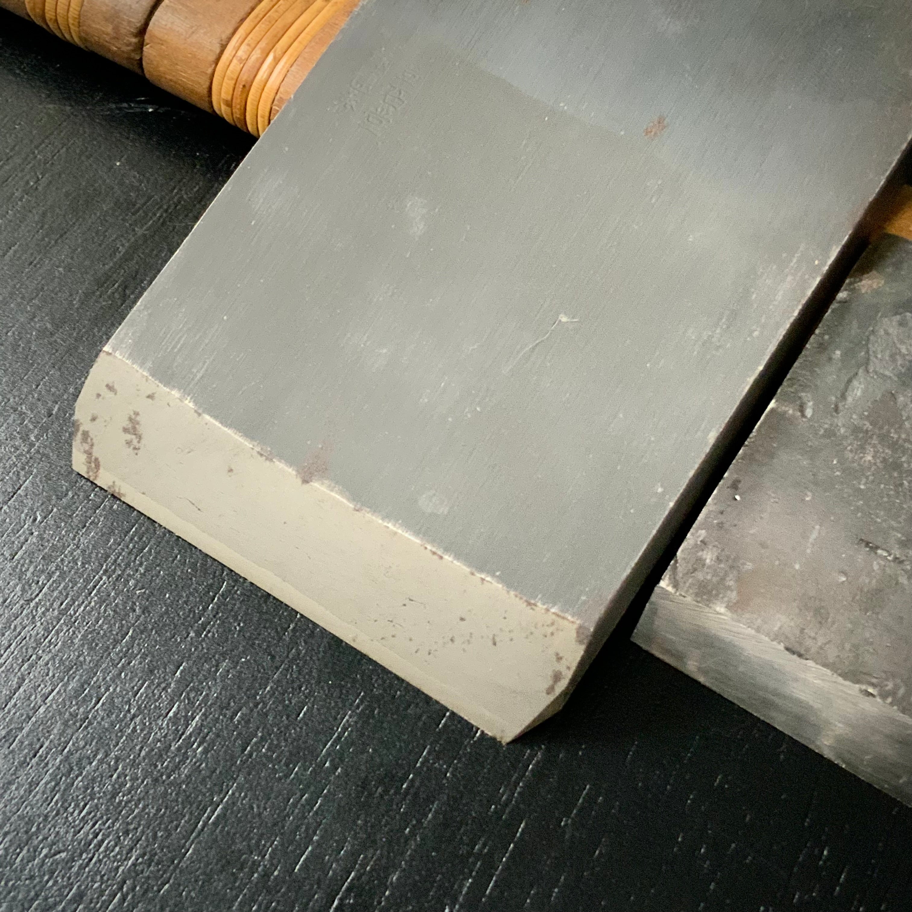 Old stock Hiun Smoothing Plane (Kanna) by Ishido Master 石堂輝秀作 寸ハ 飛雲 労働大臣賞受賞記念鉋(錆あり) 70mm