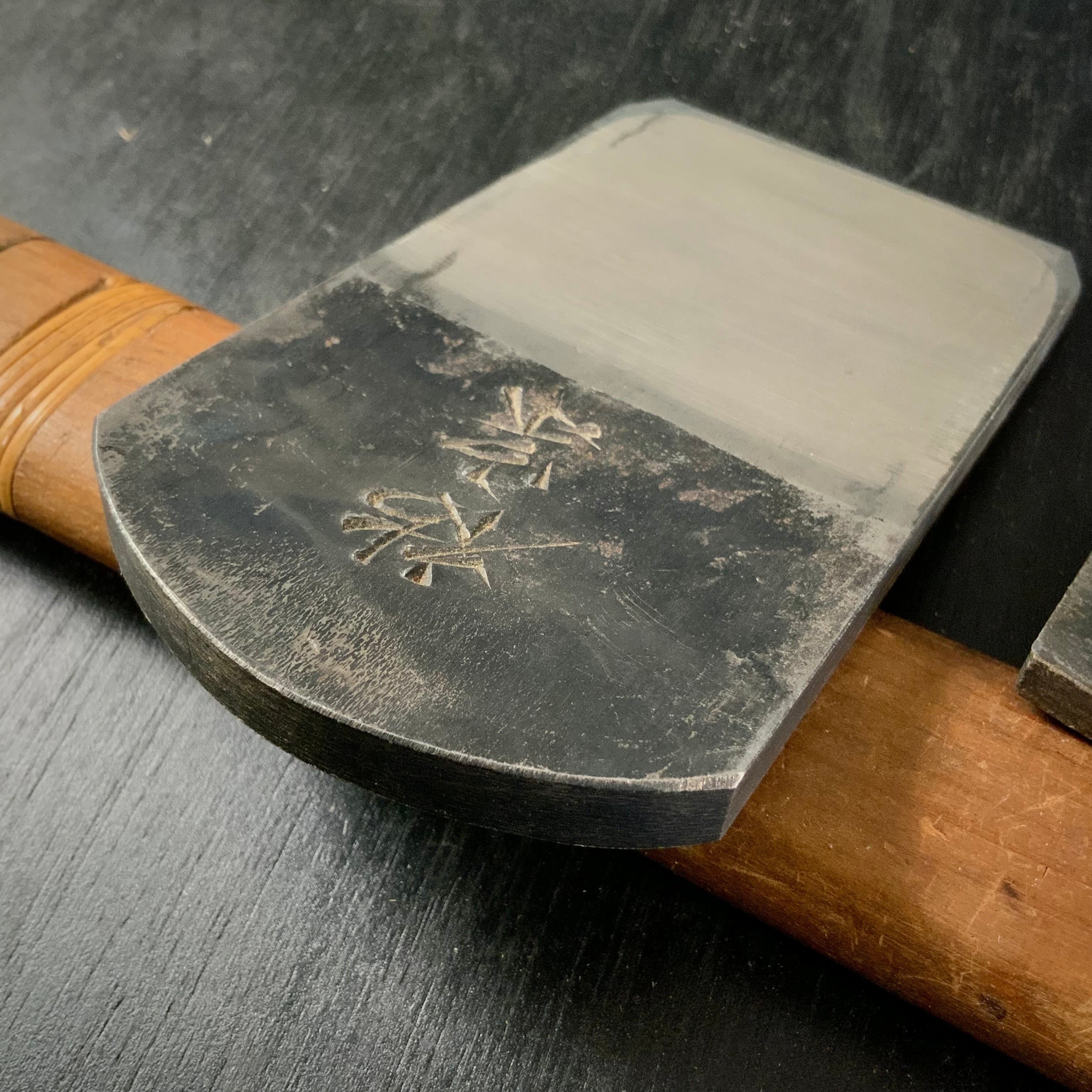 Sukemune smoothing Long body Plane by Tatsushichi Ishibashi with Blue steel 石橋達七 仕上げ鉋 祐宗 青紙鋼 65mm 長台