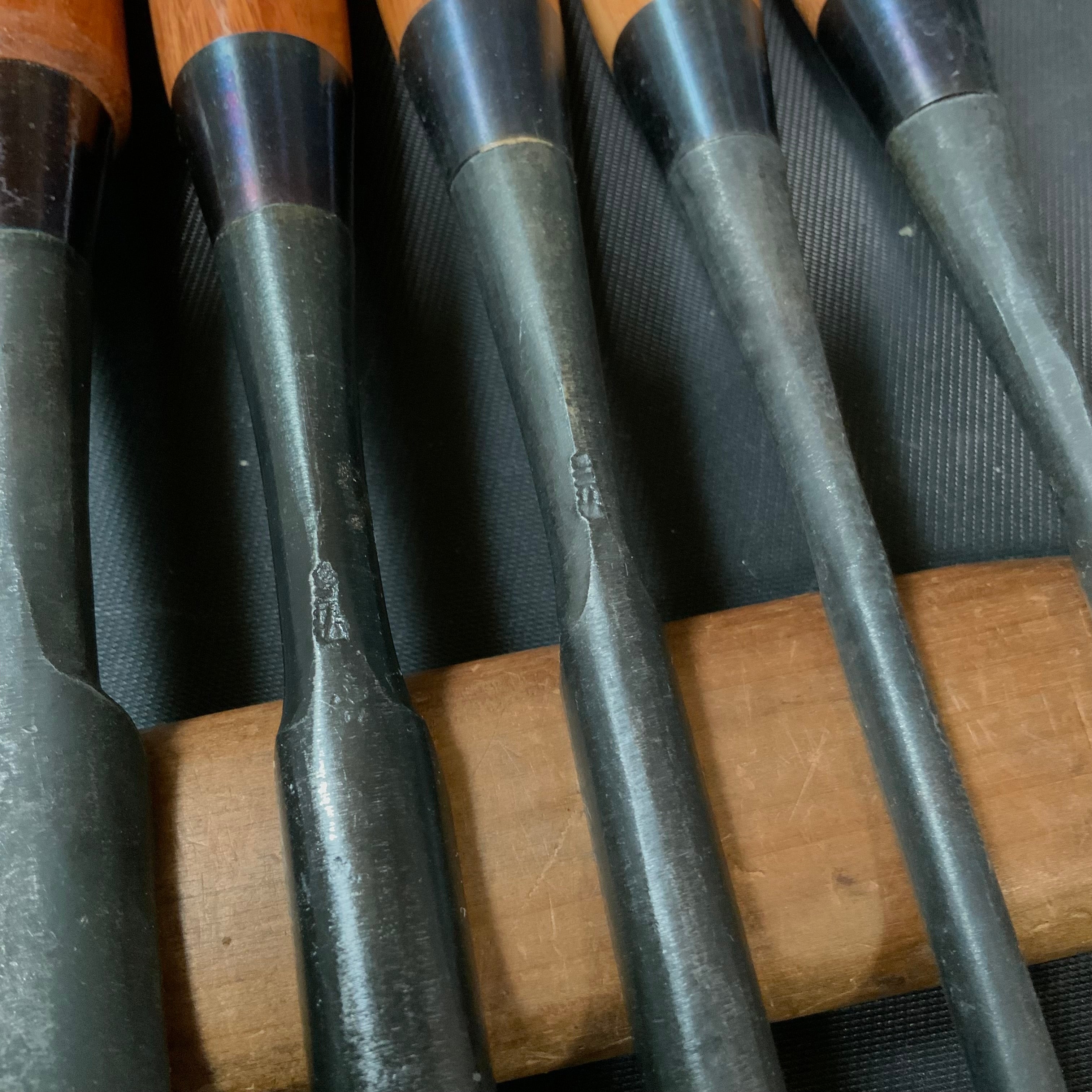 #13 Old stock Uchi maru bench chisels set with white steel 掘出し物 内丸追入組鑿 10本組 Uchimarunomi