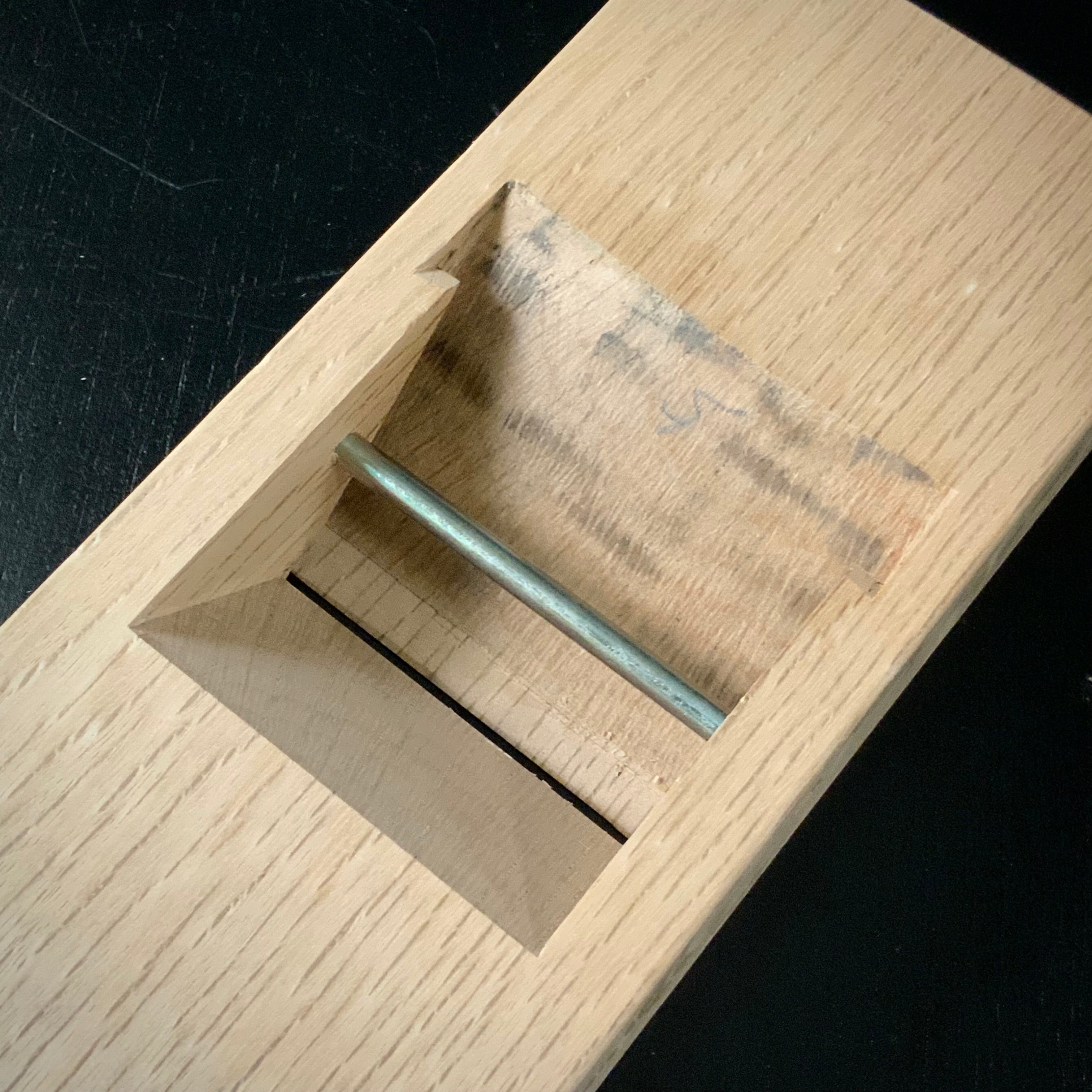 Old stock Hiun Smoothing Plane (Kanna) by Ishido Master 石堂輝秀作 寸ハ 飛雲 労働大臣賞受賞記念鉋(錆あり) 70mm