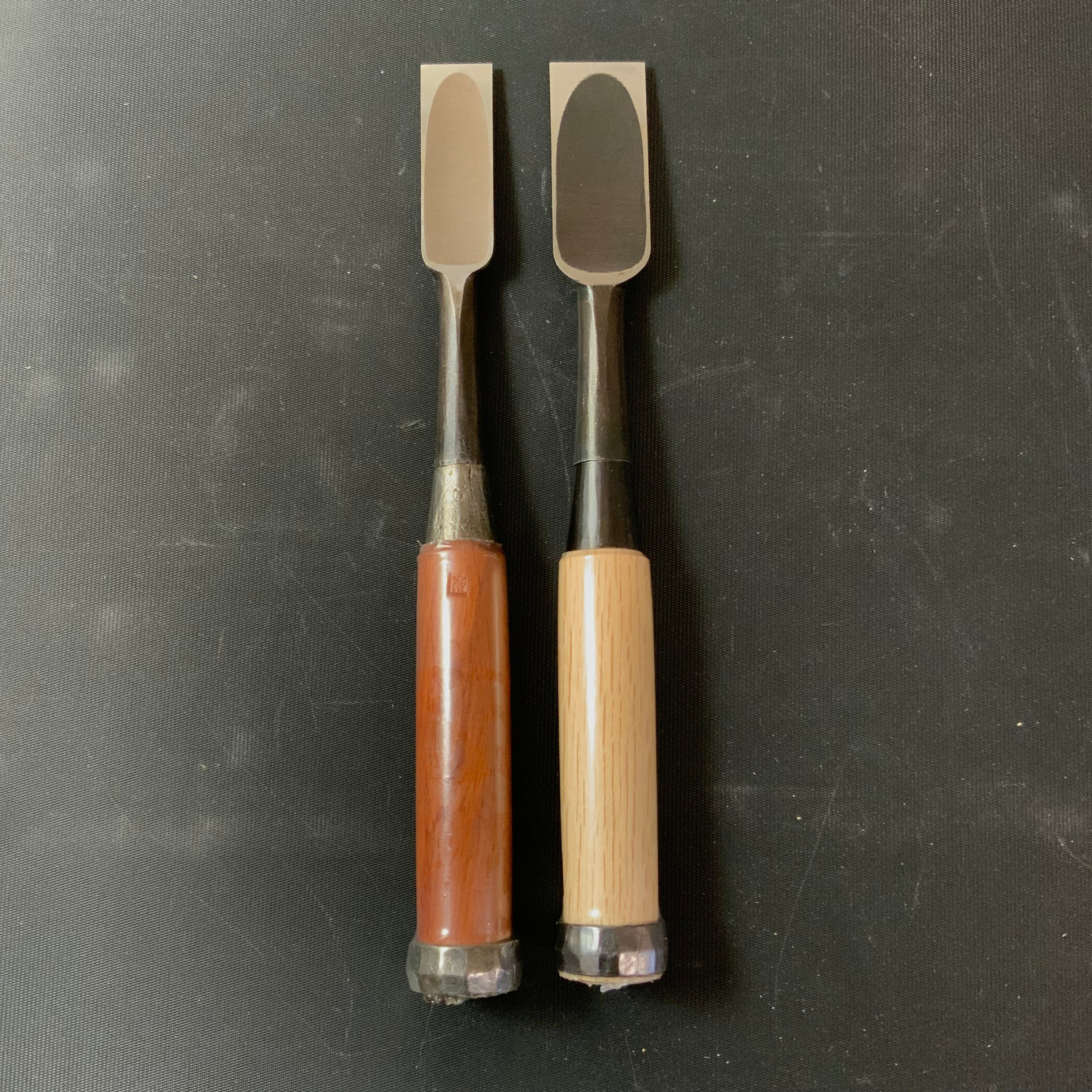 Tasai Fusetsu Bench chisels (Oirenomi) with blue steel 田斎風雪作 黒仕上 追入鑿 18,24mm