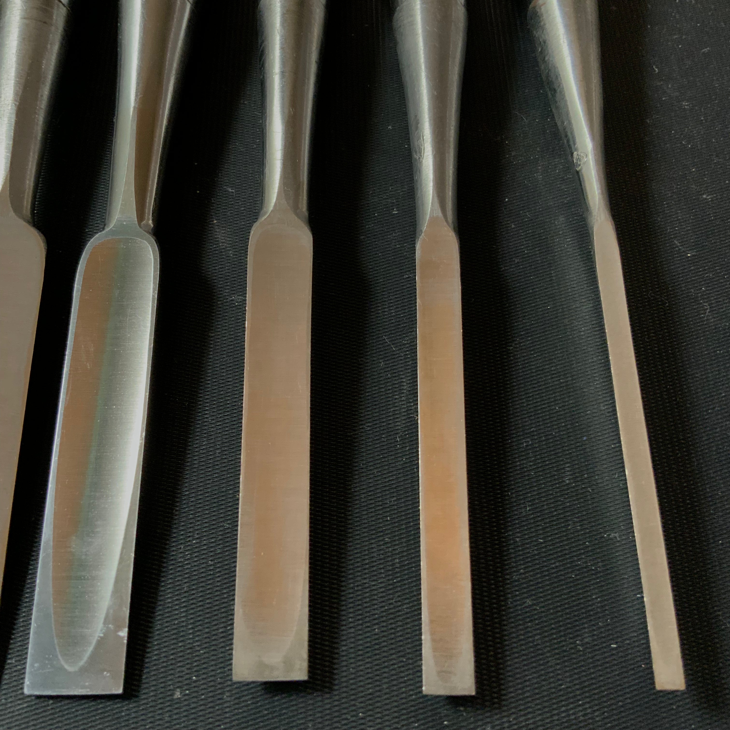 Old stock #7 Sukemaru 4th Wholesaler stamp High-Speed Steel Bench chisels set 掘出し物 四代助丸 問屋銘 ハイス鋼追入組鑿 Oirenomi