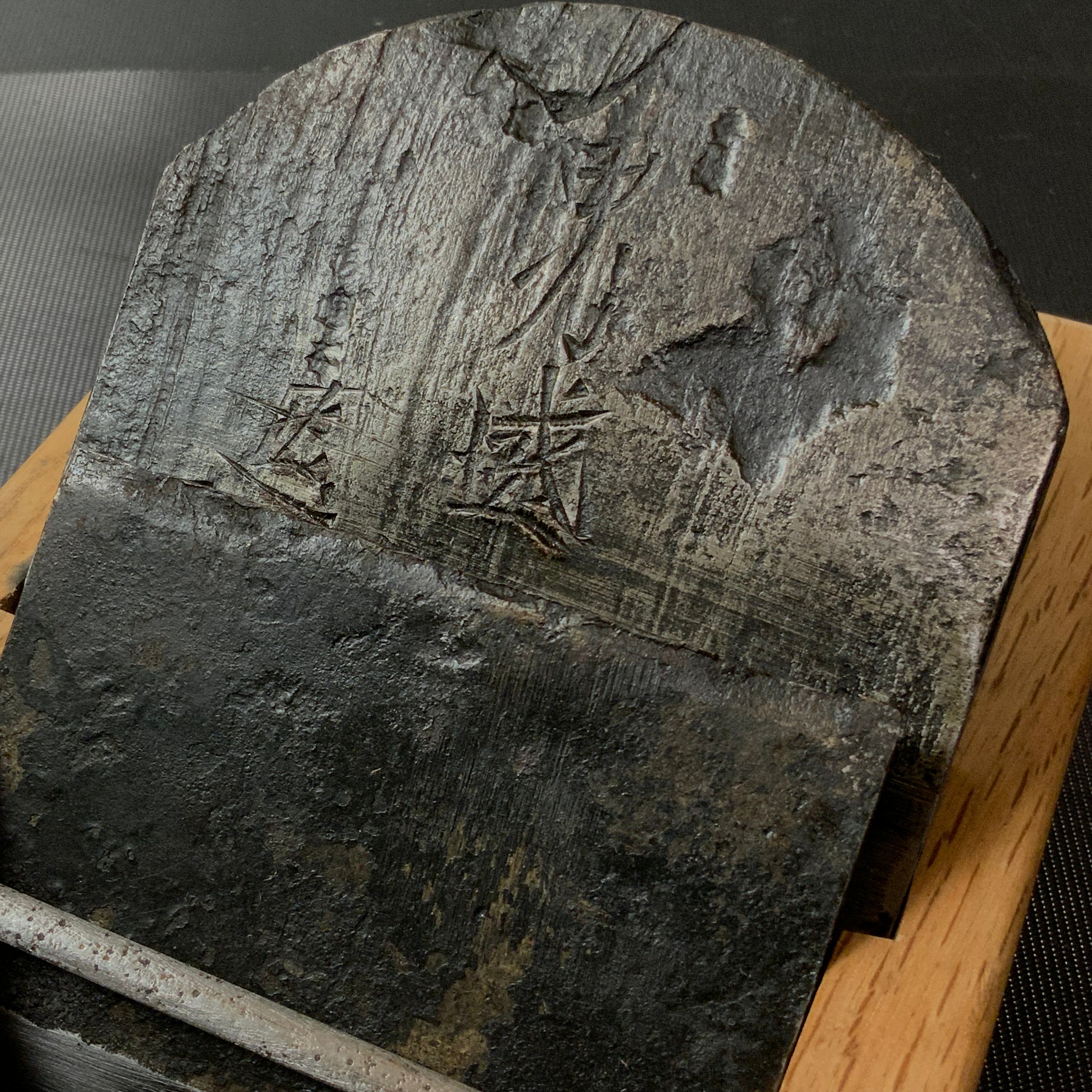 Old stock Otokozakari Smoothing Plane (Kanna) by Tsutsumitomoichi 掘出し物 堤朋一作 男盛 仕上げ鉋 80mm