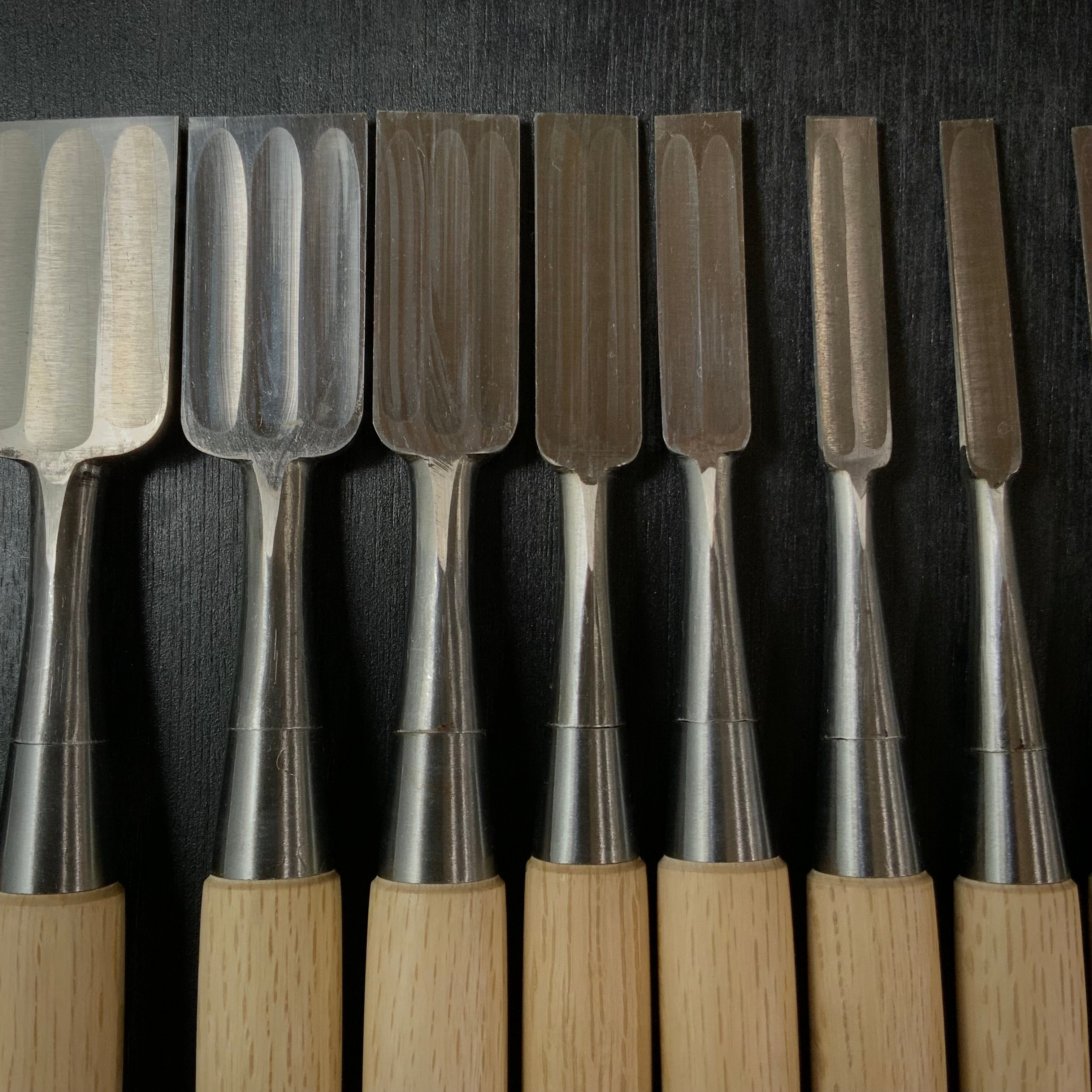 Old stock Koshihide Dovetail Bench chisels set / 掘出し物 越秀 鎬追入組鑿 磨き仕上げ Oirenomi