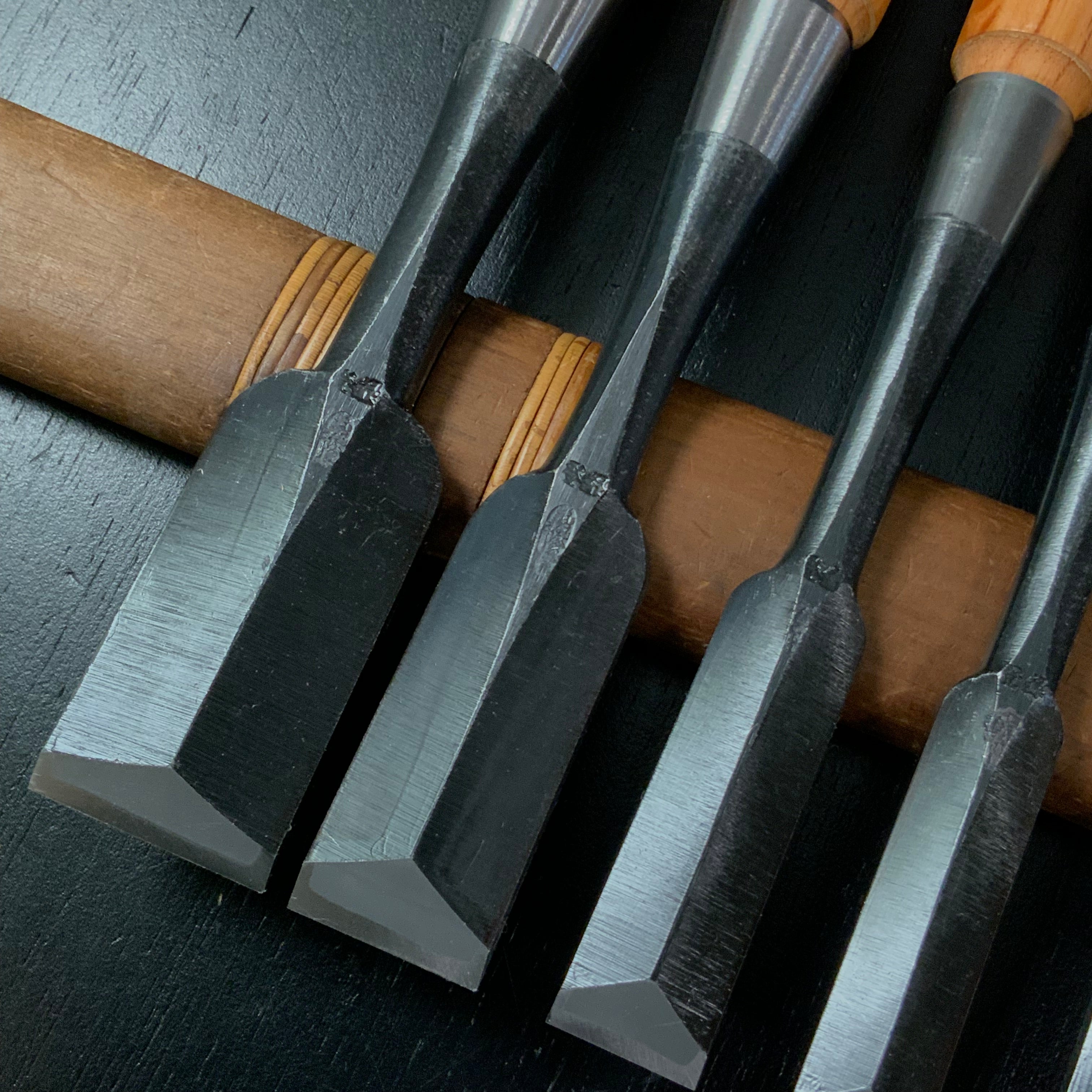 Yoshitaka Dovetail Bench chisels 6pc set / 義隆 追入鎬組鑿 6本組 Oirenomi