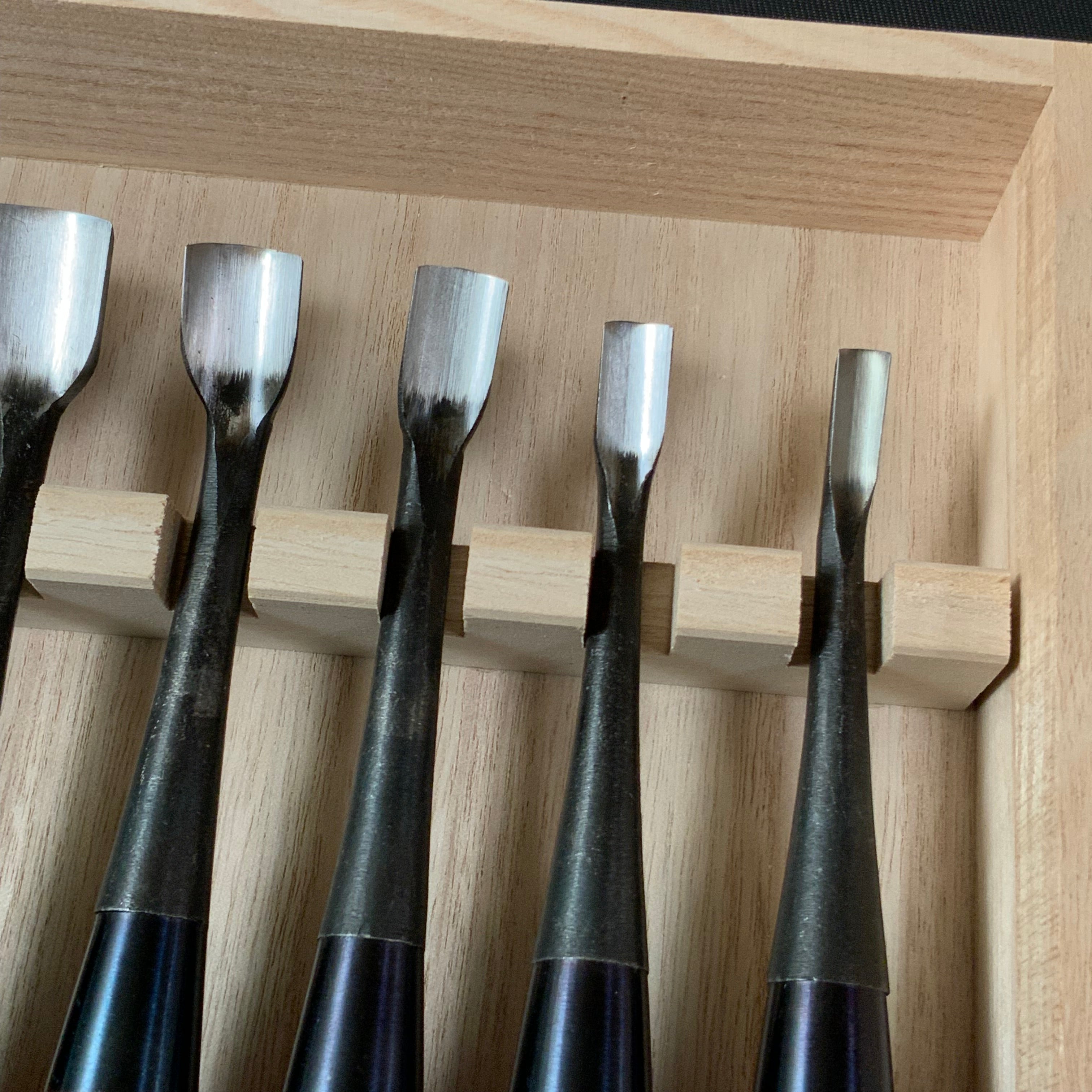 Hashi Spoon chisels set Carving chisels with white steel 橋 清玄作 丸曲組鑿 八本組