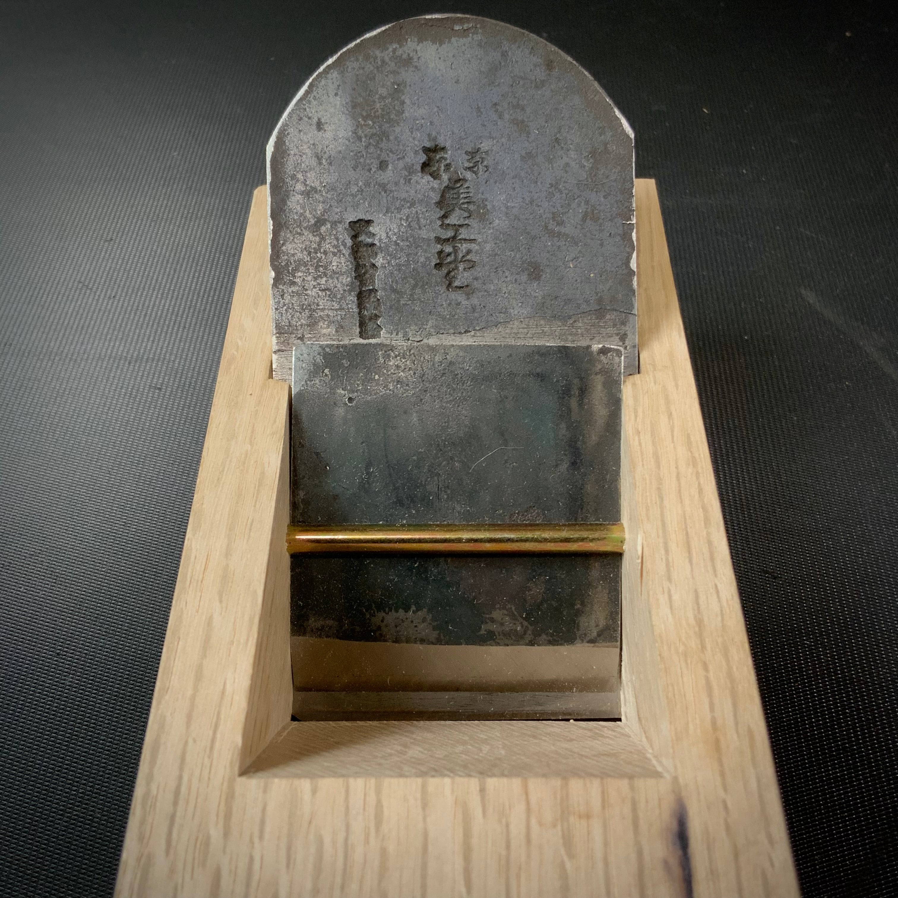 Bikoudou Smoothing Plane (Kanna) by unknown with Blue steel 美工堂 作者不明 青紙鋼 仕上げ鉋 48mm